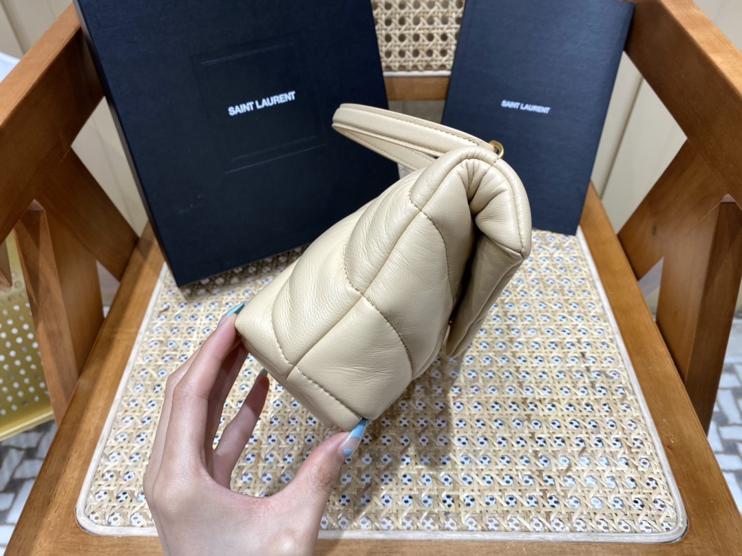 Ysl LOULOU PUFFER 23CM 迷你绗缝小羊皮包 620333奶油杏色/金扣