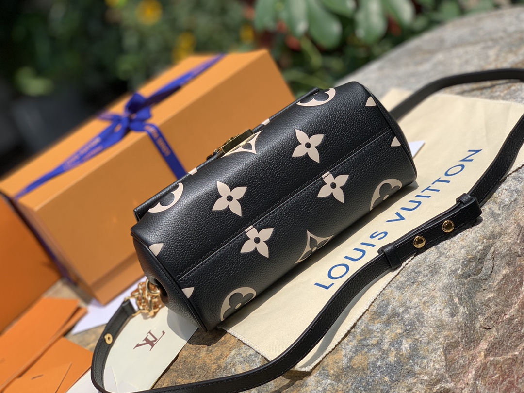 🌼 m45859黑白色尺寸24 x 14 x 9 cm原厂渠道供应！‭‬这款Favorite 手袋为柔软