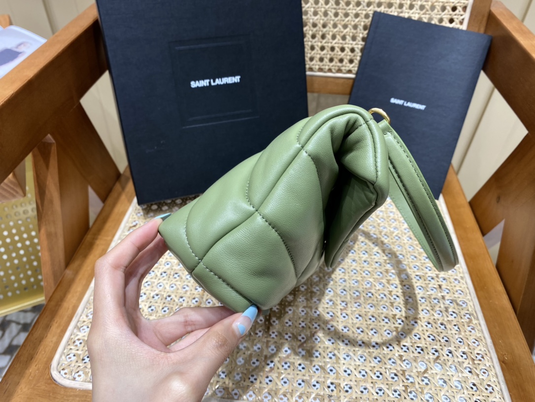 Ysl LOULOU PUFFER 23CM 迷你绗缝小羊皮包 620333牛油果绿/金扣