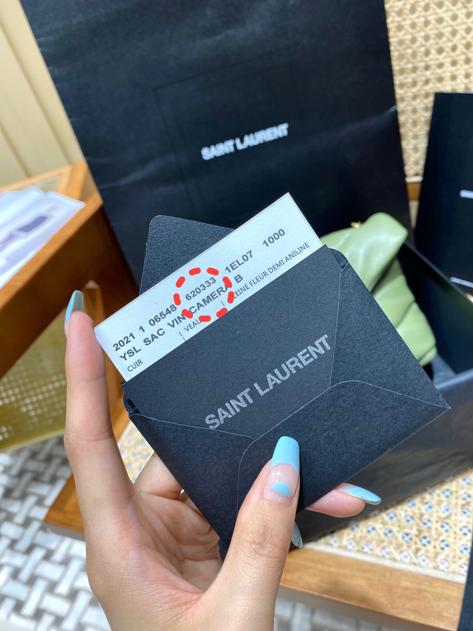 Ysl LOULOU PUFFER 23CM 迷你绗缝小羊皮包 620333牛油果绿/金扣