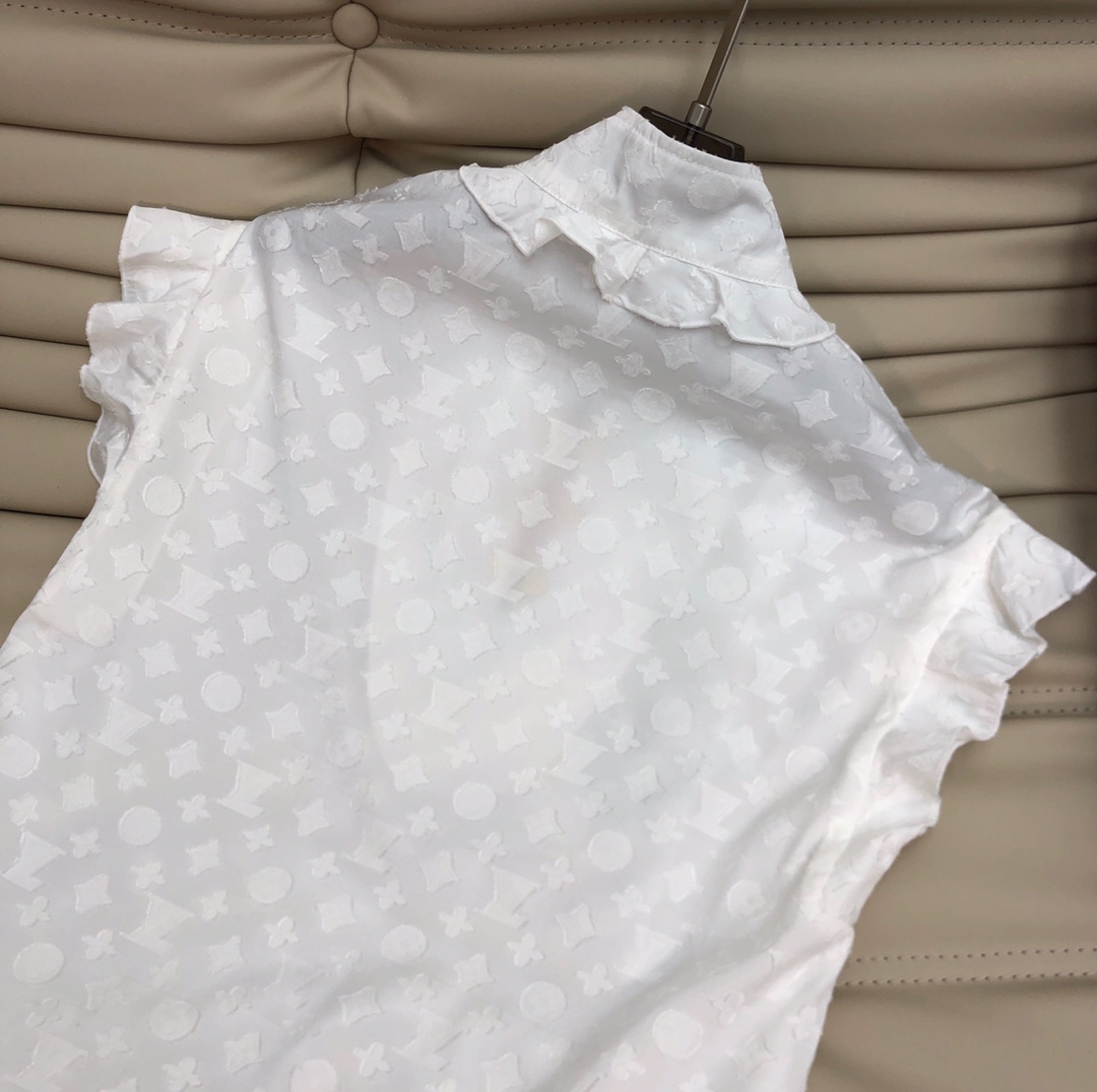 新款25SS LV 经典老花图案立领木耳边袖金属气质上衣 定制进口材质 原版11复刻🔍标志性的经典字母植