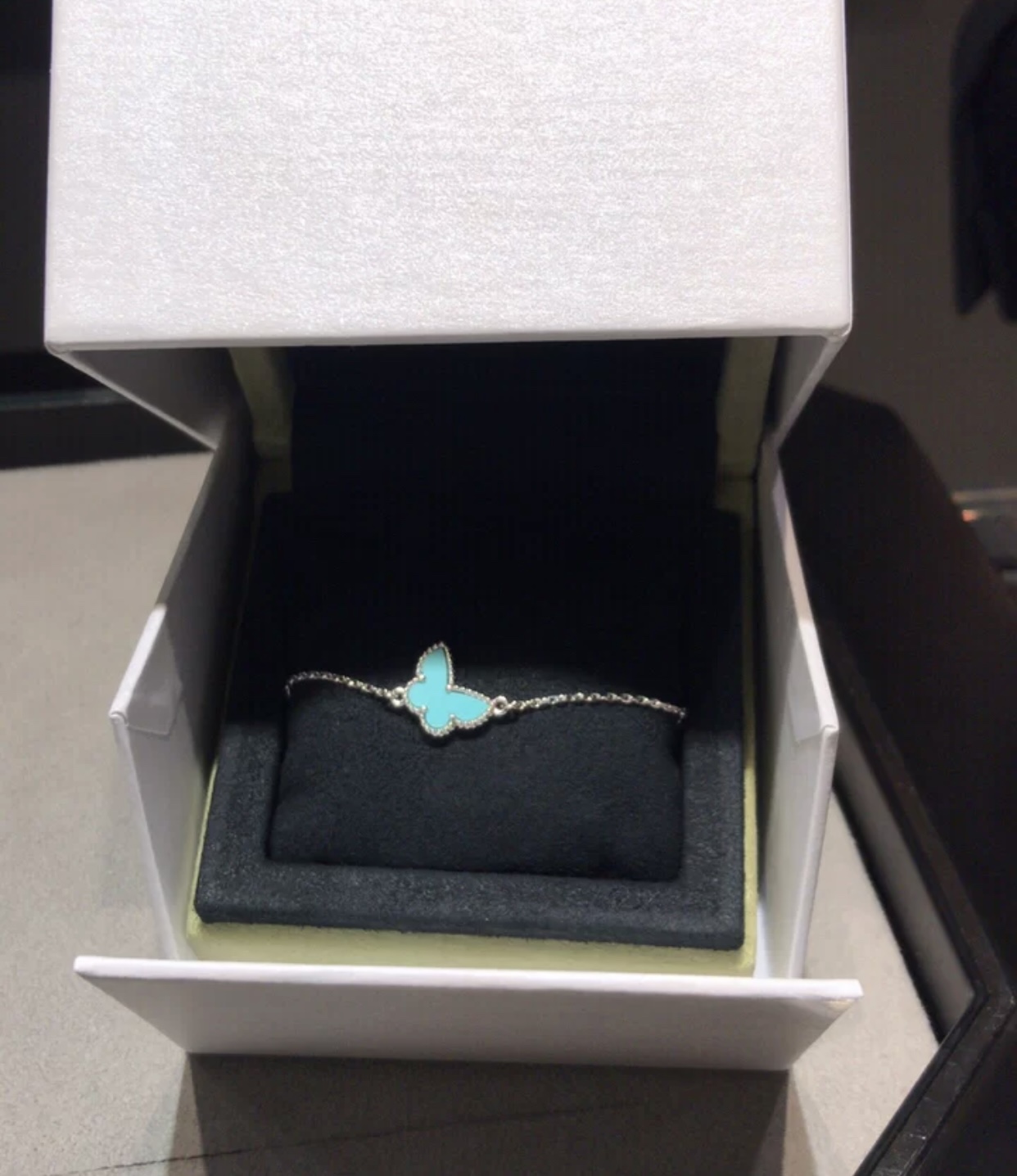 NO:360421,Van Cleece Blue Tropical Butterfly Bracelet Material s925 silver, paired tail button and steel stamp, Vca bracelet, van cleef, bracelet19860909梵克雅宝蓝松石小蝴蝶手链 材质s925银,对版尾扣和钢印,Vca手链,van cleef,bracelet,Jewelry