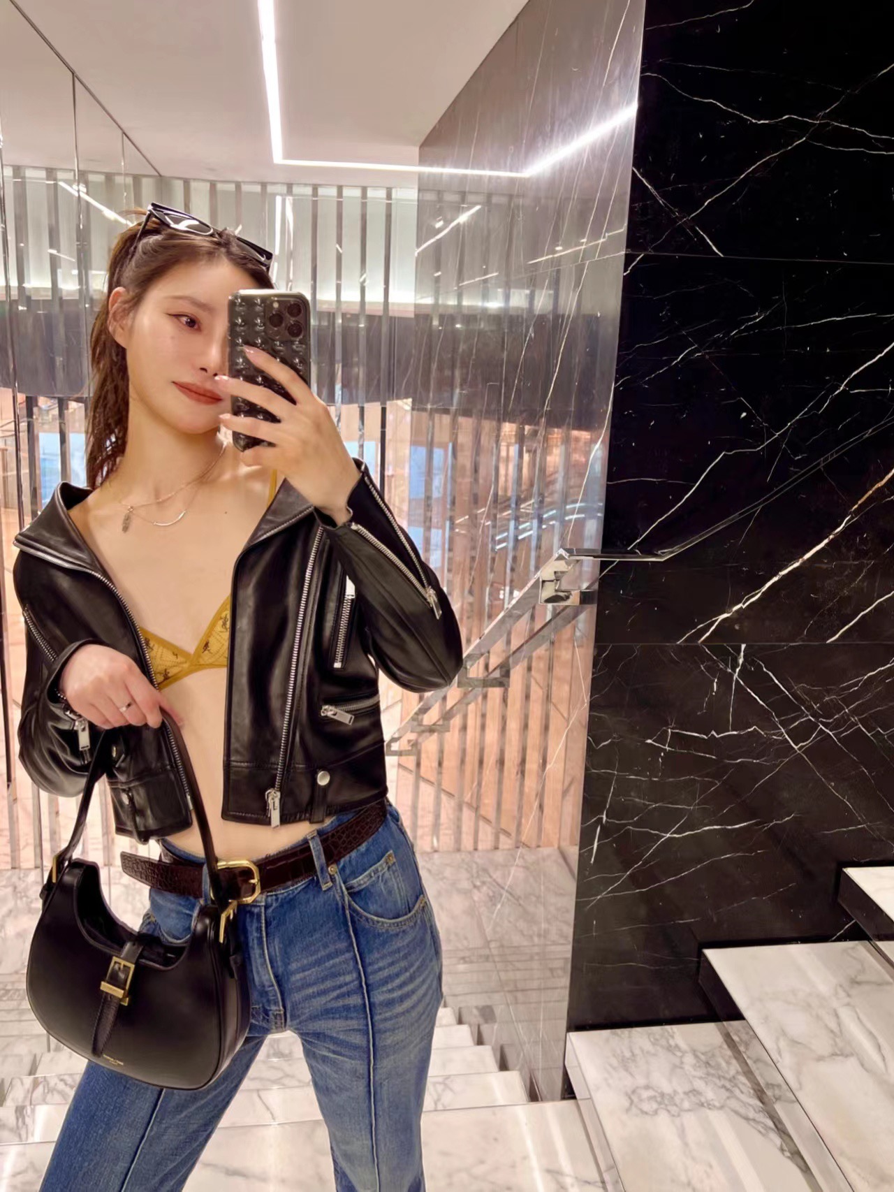 Saint laurent Ysl 𝗟𝗲 𝗙𝗲𝗿𝗺𝗼𝗶𝗿 马鞍腋下包 672615黑色