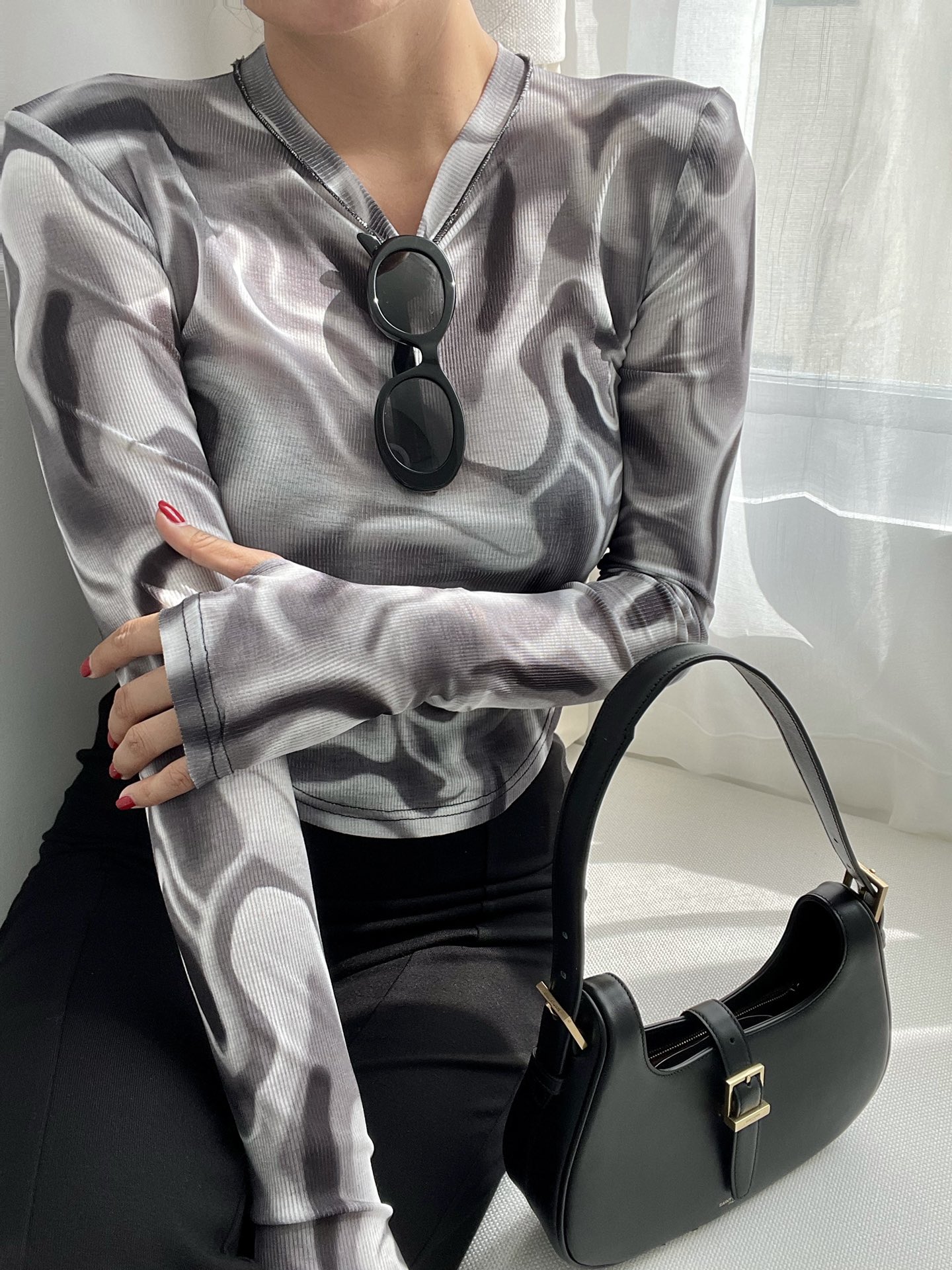 Saint laurent Ysl 𝗟𝗲 𝗙𝗲𝗿𝗺𝗼𝗶𝗿 马鞍腋下包 672615黑色