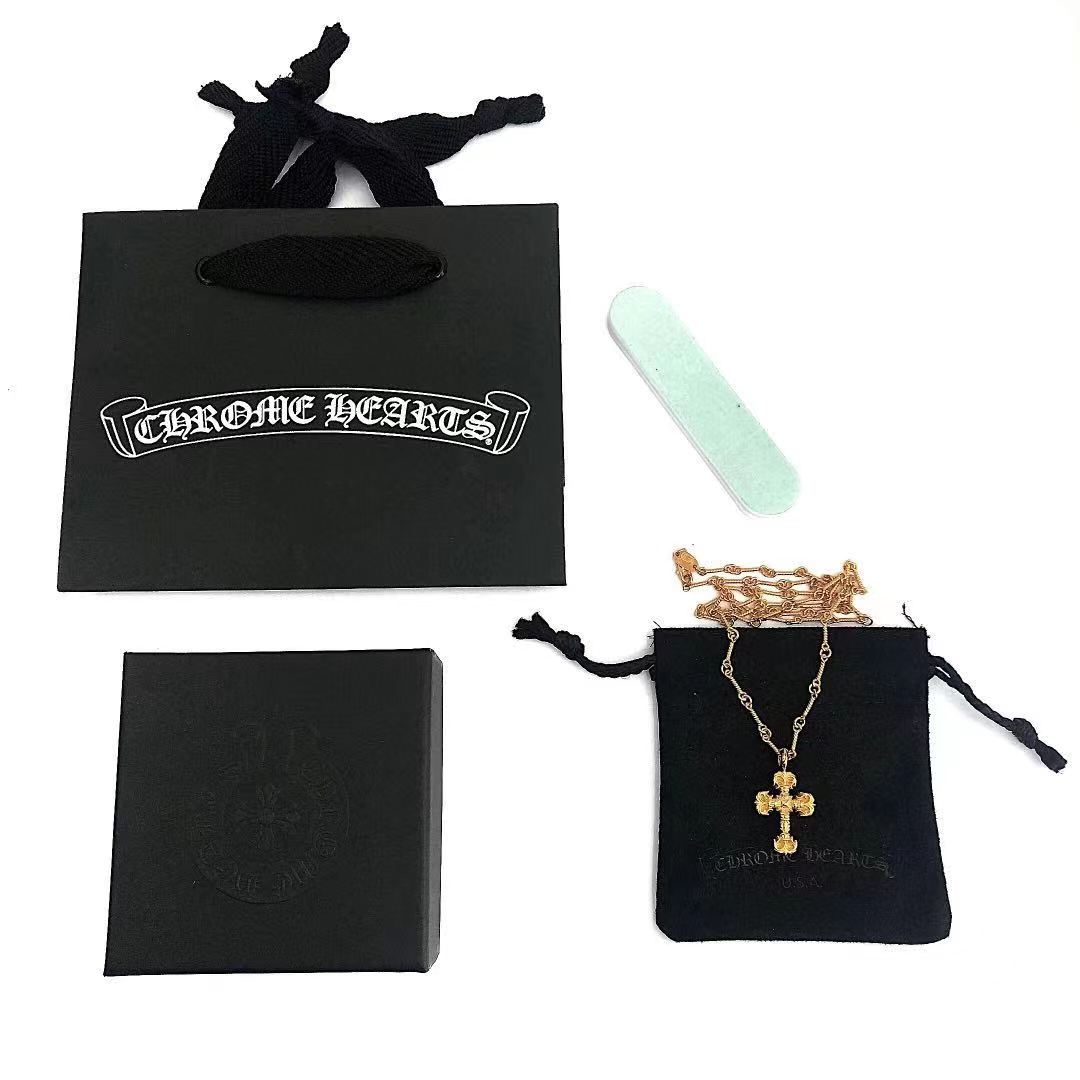 Chrome Hearts 𝐂𝐡𝐫𝐨𝐦𝐞 𝐡𝐞𝐚𝐫𝐭𝐬