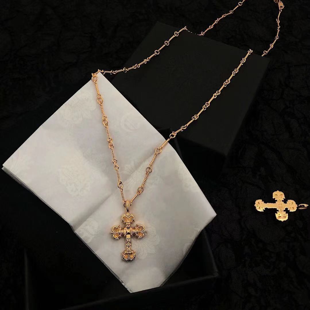 Chrome Hearts 𝐂𝐡𝐫𝐨𝐦𝐞 𝐡𝐞𝐚𝐫𝐭𝐬