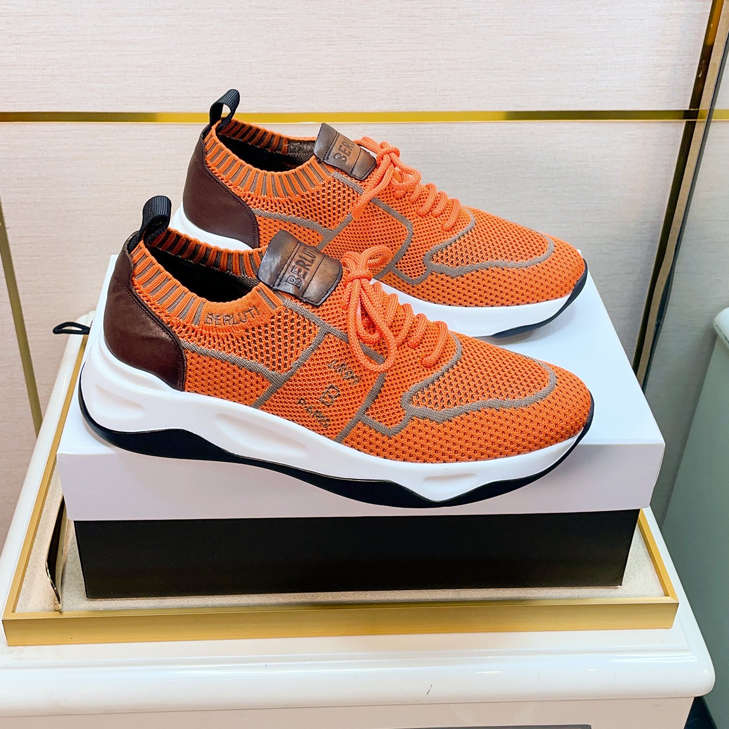 Spring/Summer nueva colección, la única versión en el mercado de los zapatos deportivos para hombre 