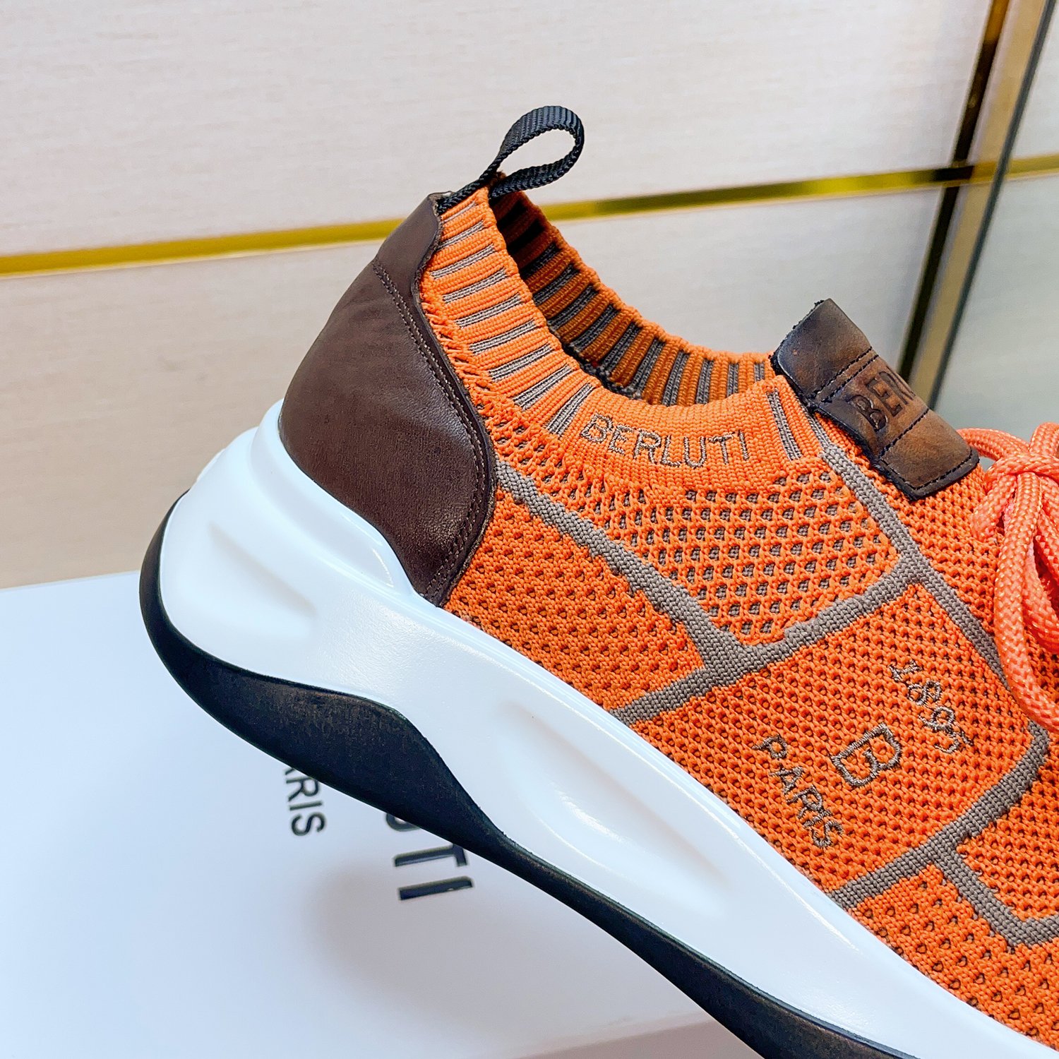 Spring/Summer nueva colección, la única versión en el mercado de los zapatos deportivos para hombre 