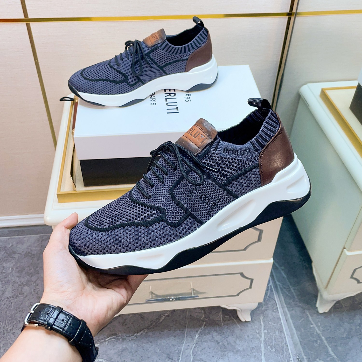 Spring/Summer nueva colección, la única versión en el mercado de los zapatos deportivos para hombre 