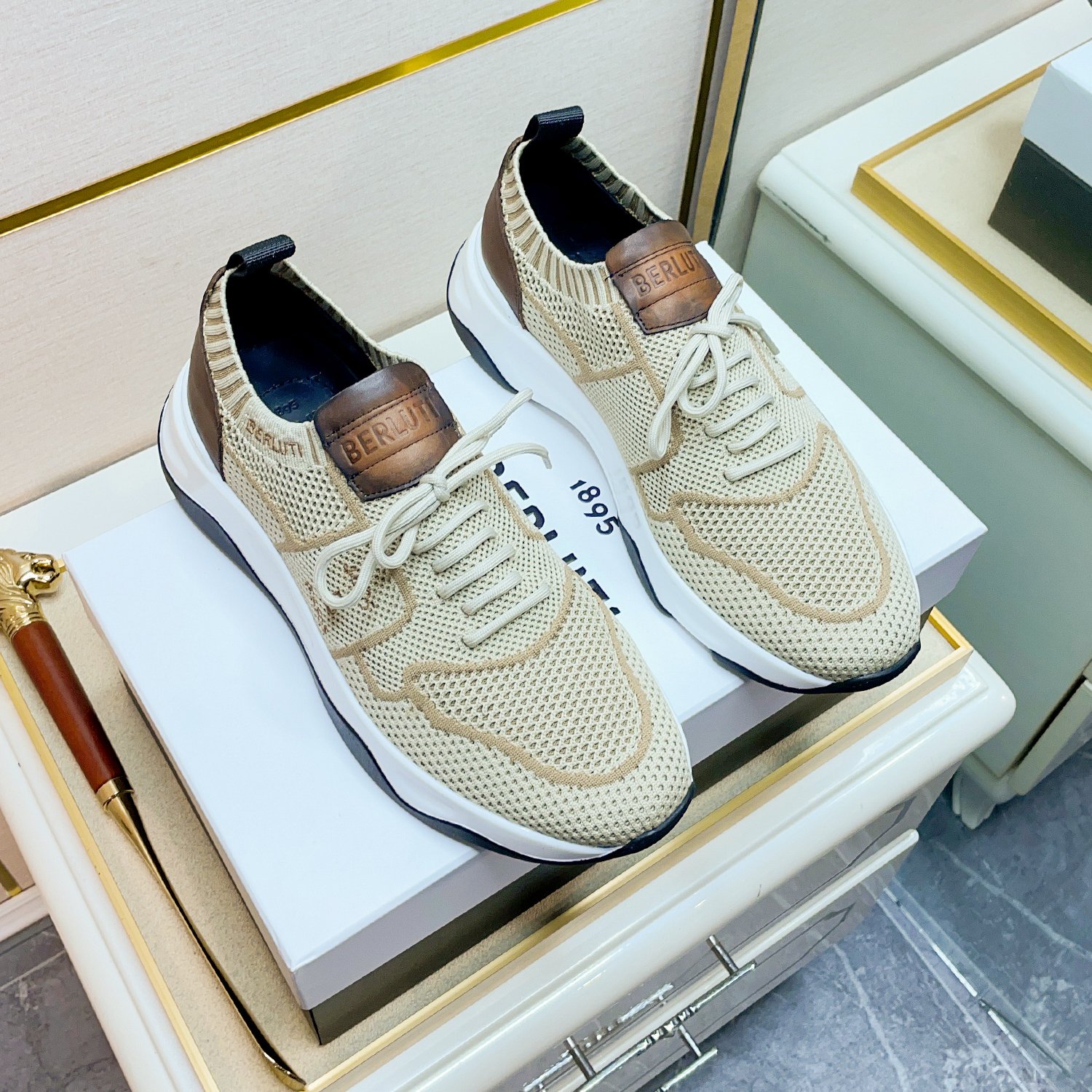 Spring/Summer nueva colección, la única versión en el mercado de los zapatos deportivos para hombre 