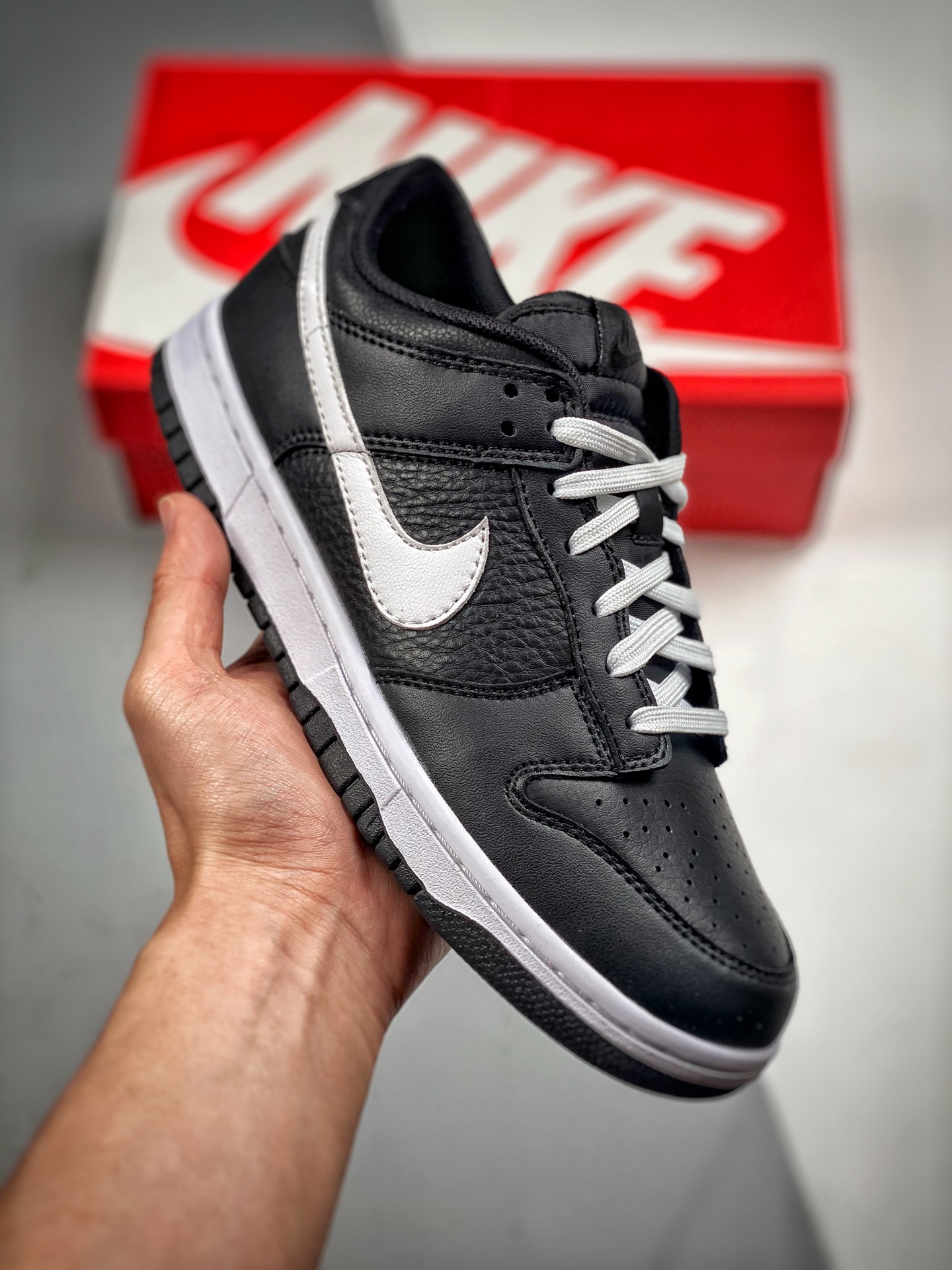 -4 Nk Dunk SB Low blanco y negro, material de capa superior original, corte exclusivo, el procesamiento de destilación …