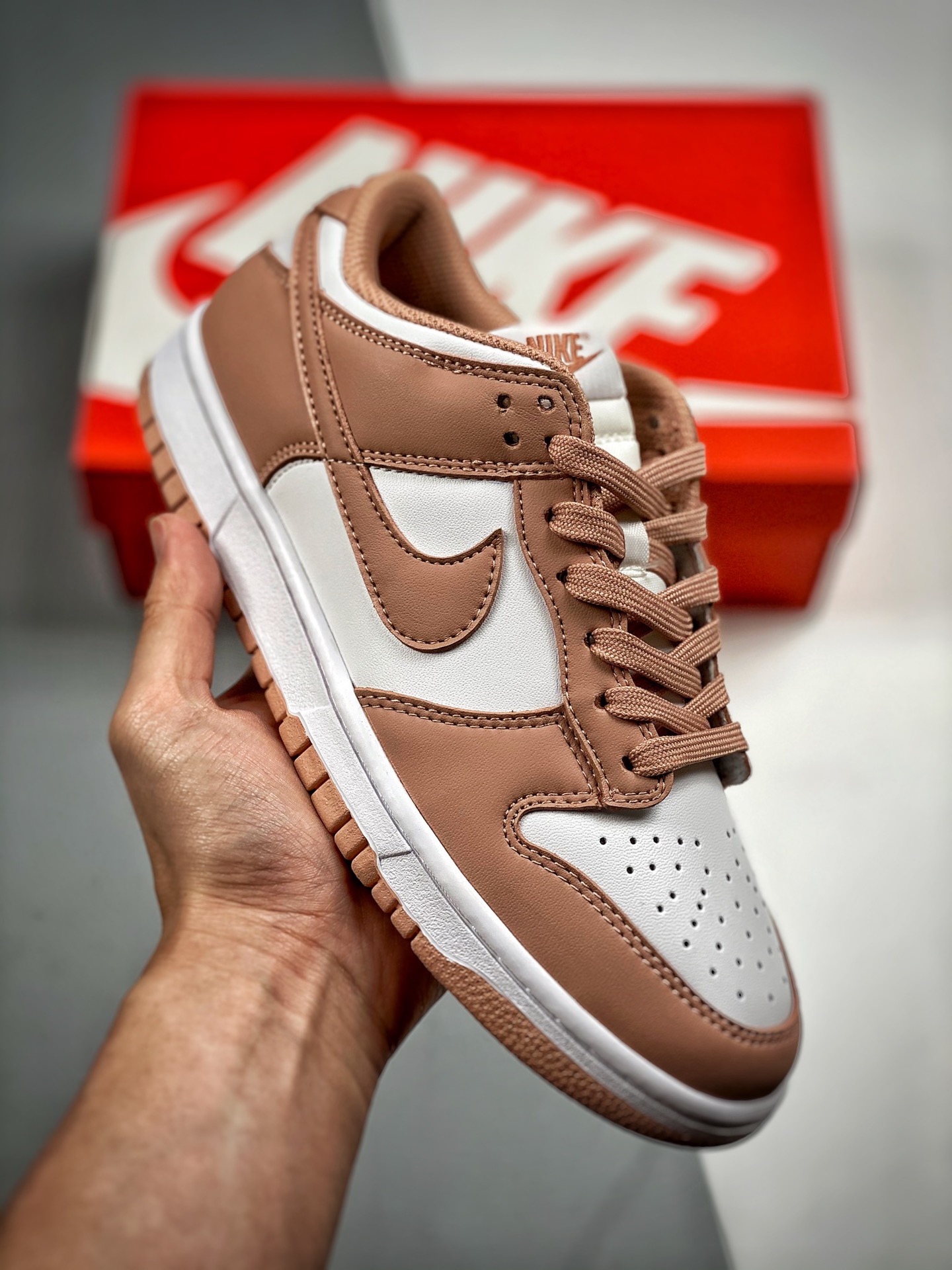 -4 Nk Dunk SB Low rosa, materiales de primera capa originales, estilo exclusivo, procesamiento por destilación para una…