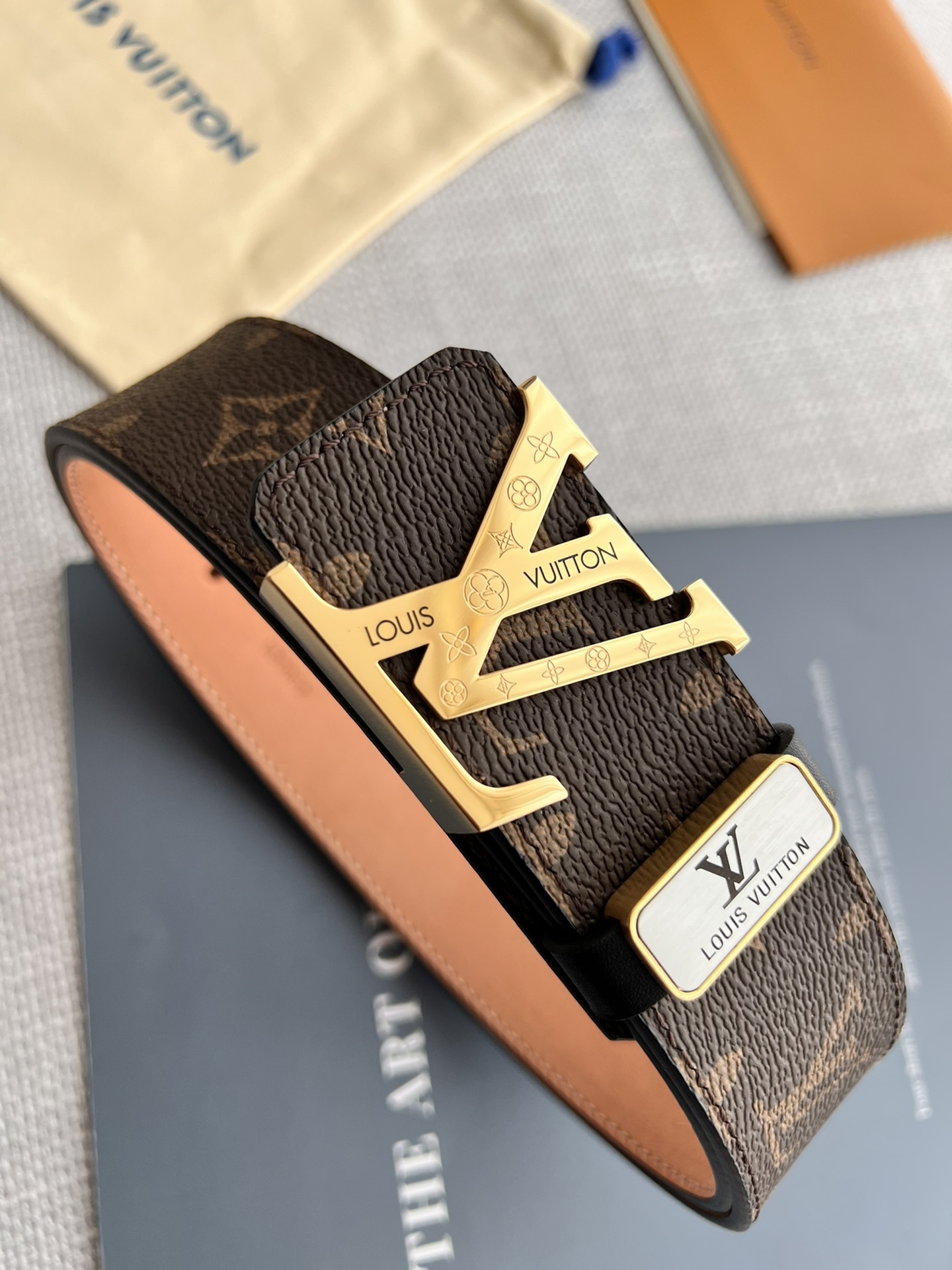 品名LV..路易..威登️腰带皮带原