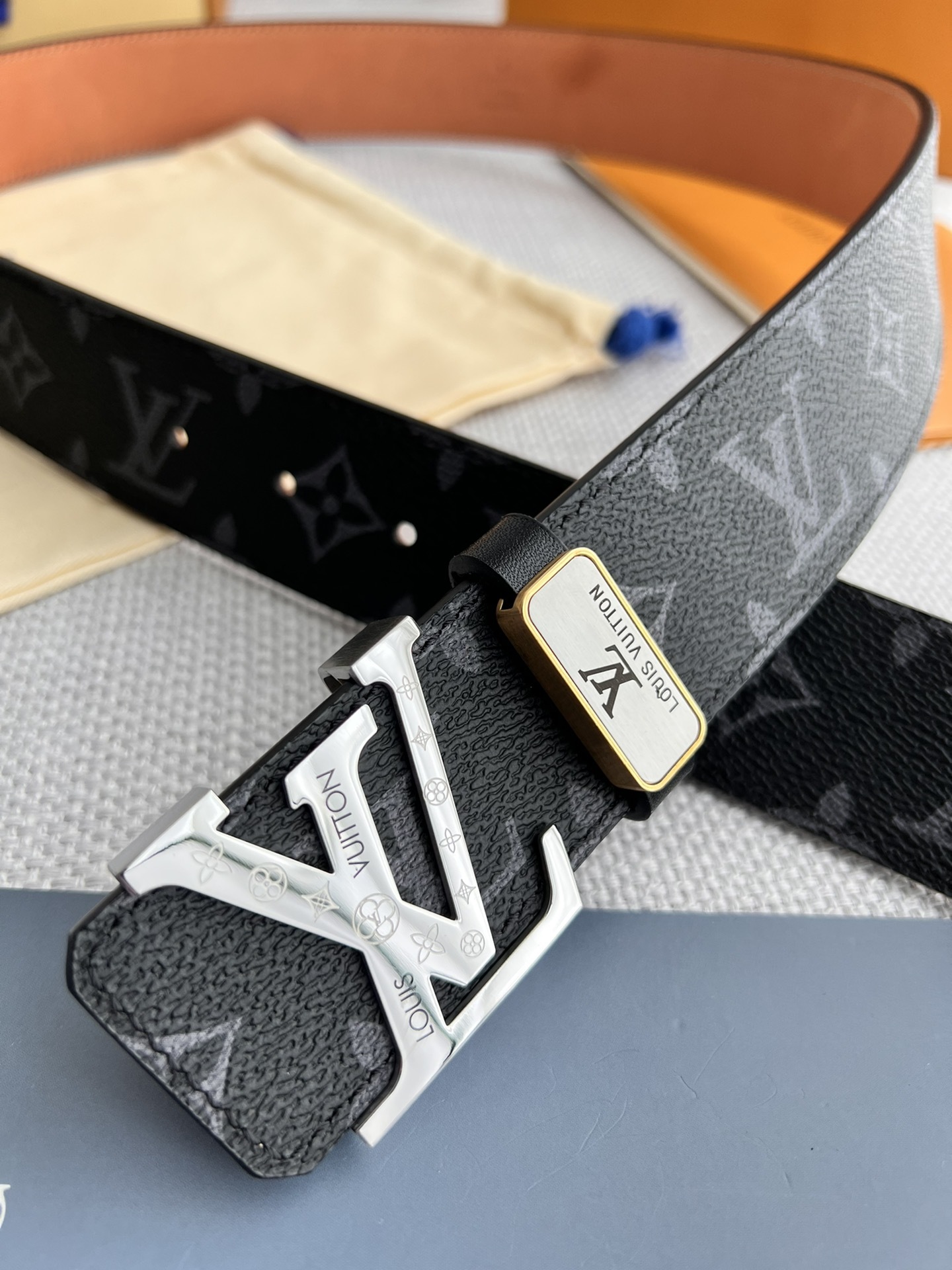 品名LV..路易..威登️腰带皮带原