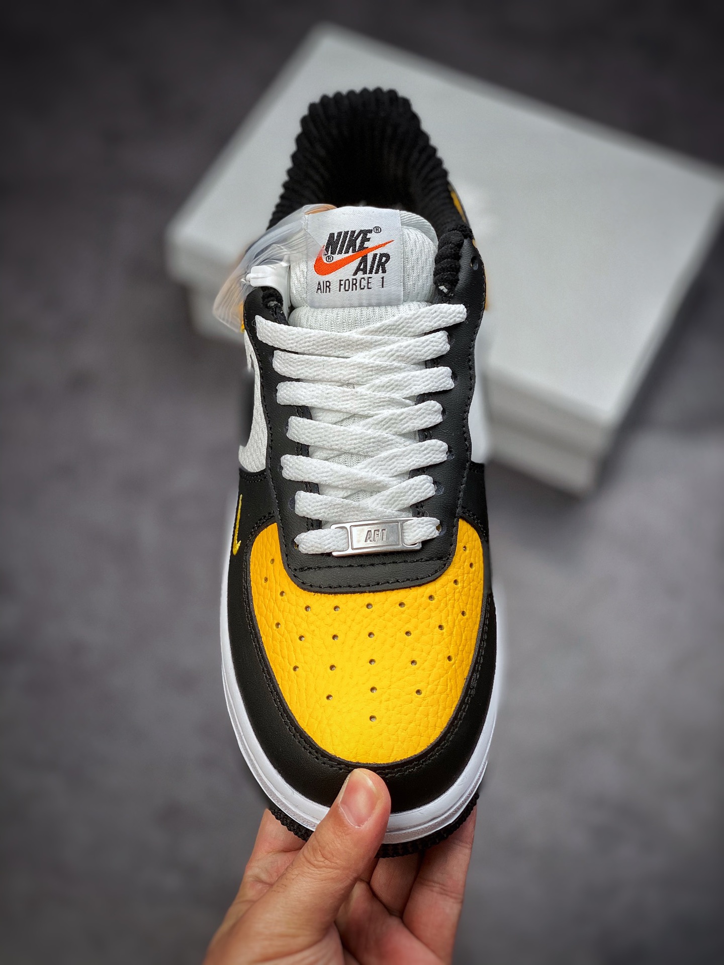 200 Nike Air Force 1 Low 07 黑白黄 DQ7779-700