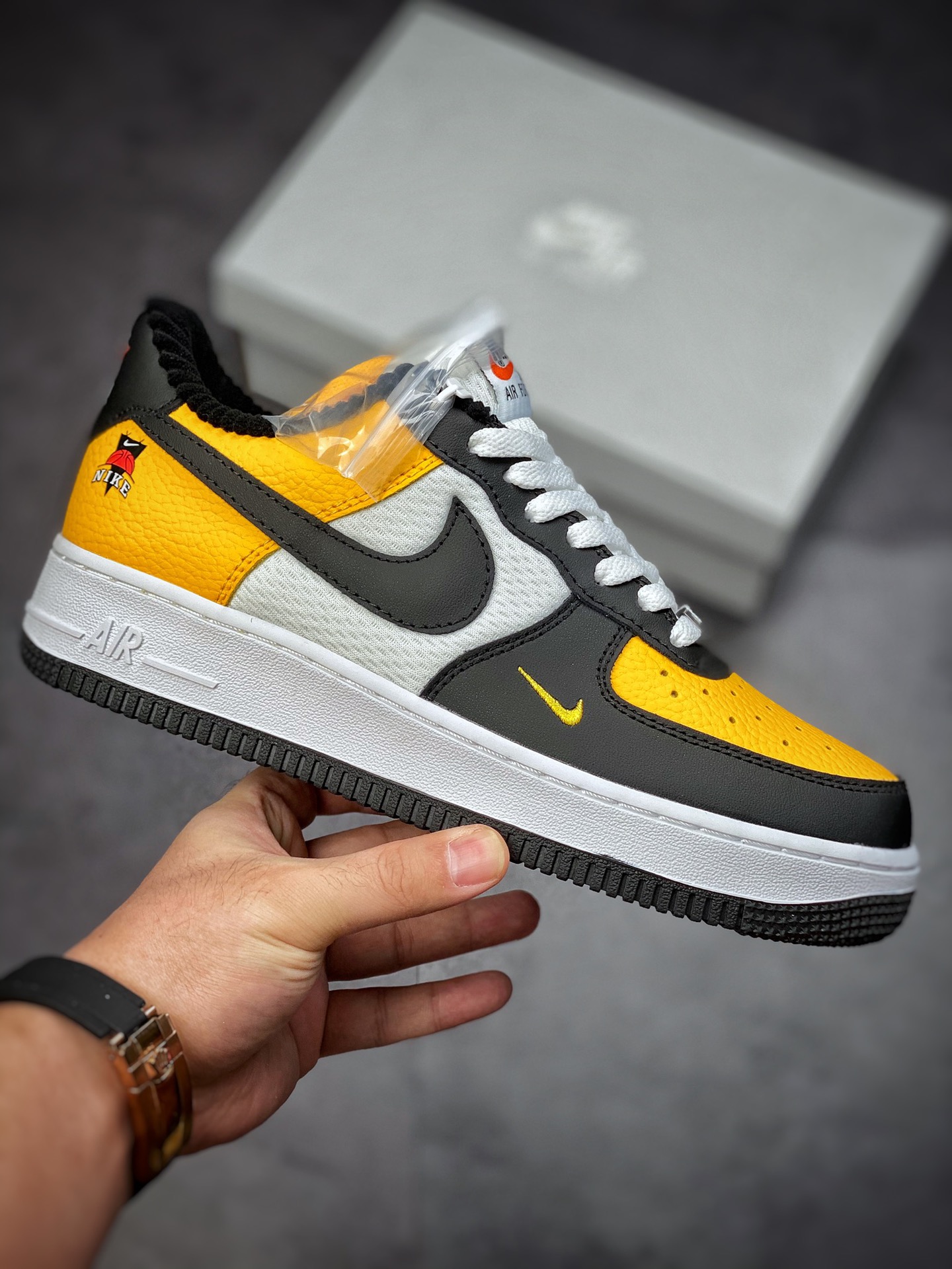 200 Nike Air Force 1 Low 07 黑白黄 DQ7779-700
