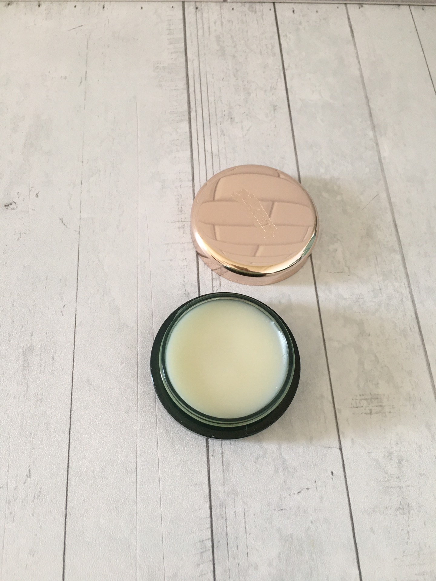 La Mer 'The Arrive Hydrated' Collection: Essence, Serum, Cream, Mask & Balm 6 i1651295986 5152 5