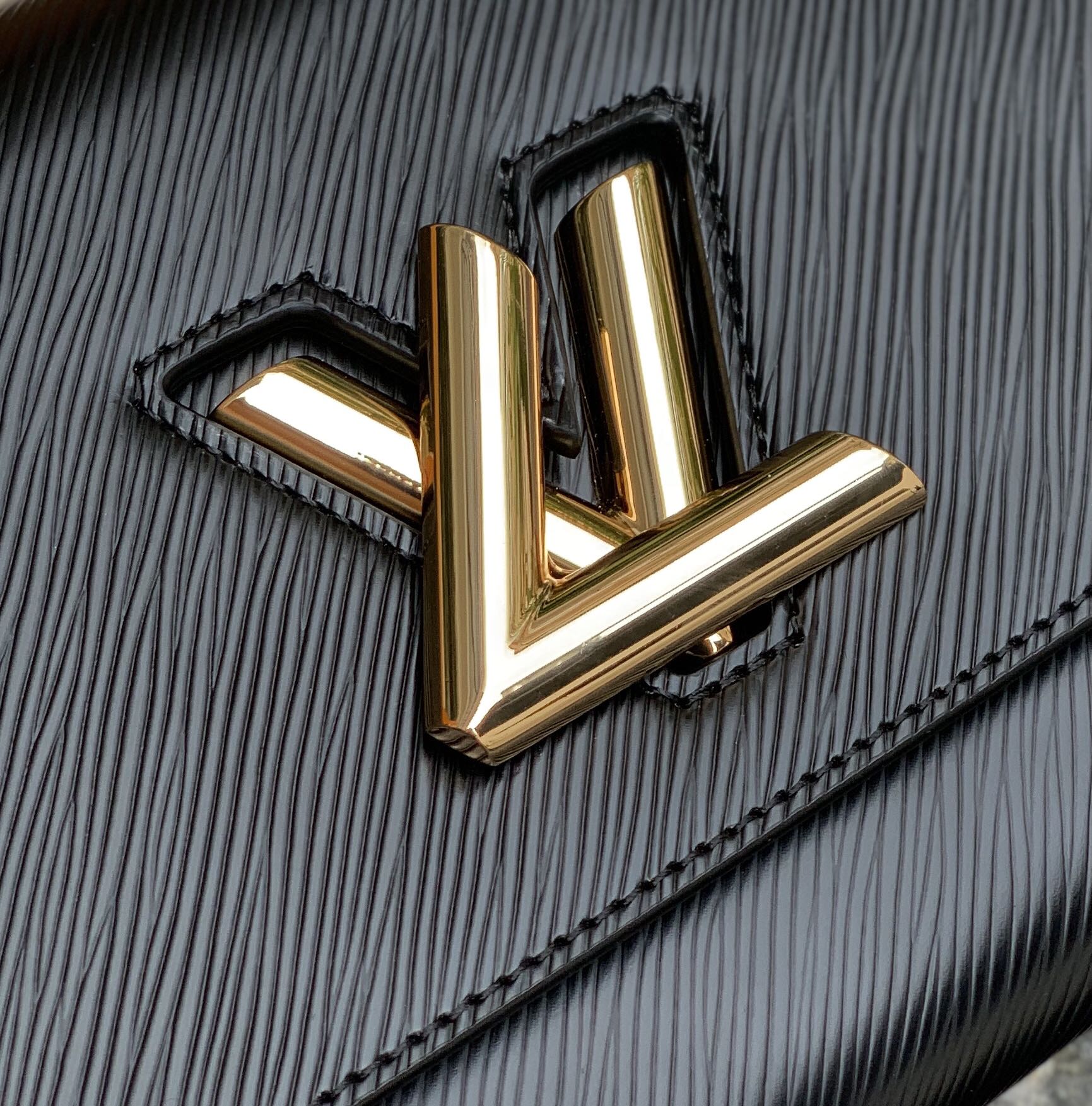 🌼 m59402尺寸23 x 17 x 9.5 CM‬‭原厂渠道好货！代购们最爱的品质，放心入！本款 T