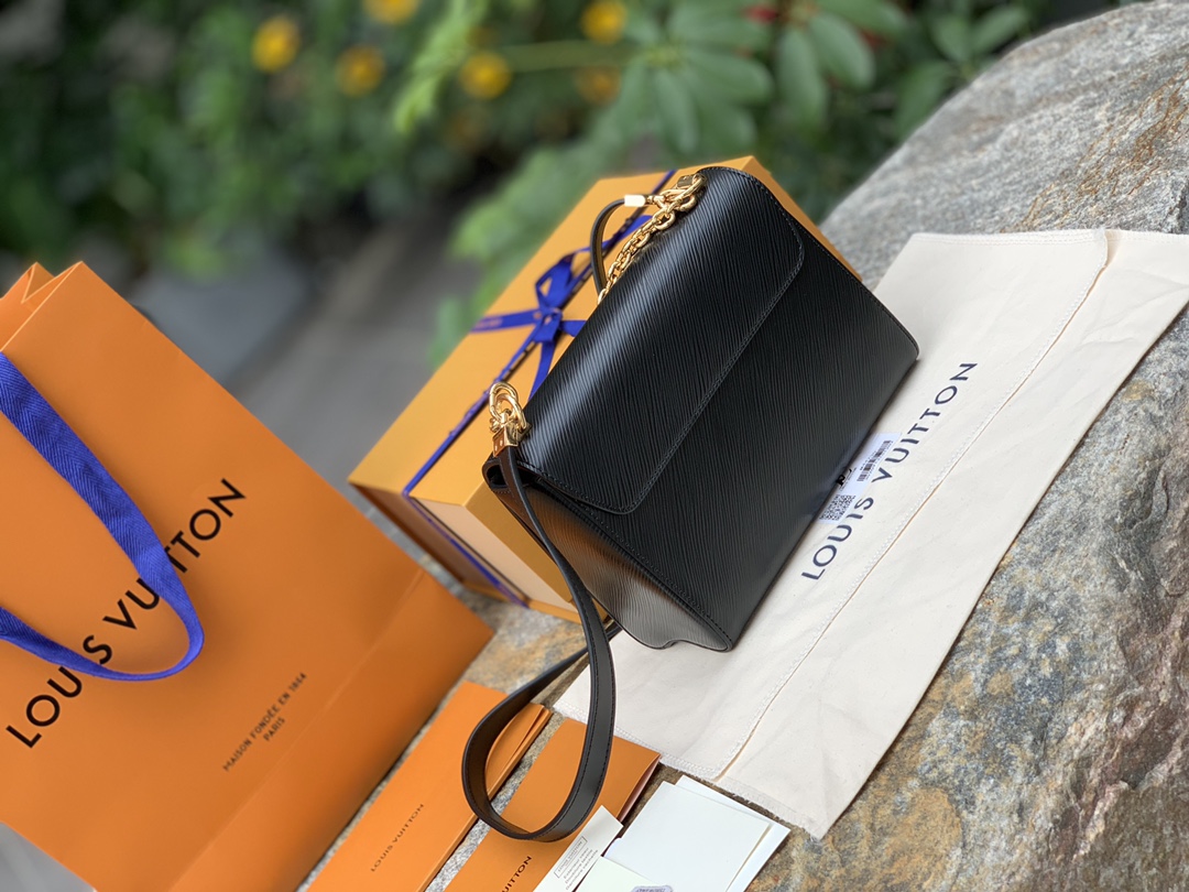 🌼 m59402尺寸23 x 17 x 9.5 CM‬‭原厂渠道好货！代购们最爱的品质，放心入！本款 T