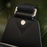 Louis Vuitton LV Avenue Crossbody & Shoulder Bags N41719