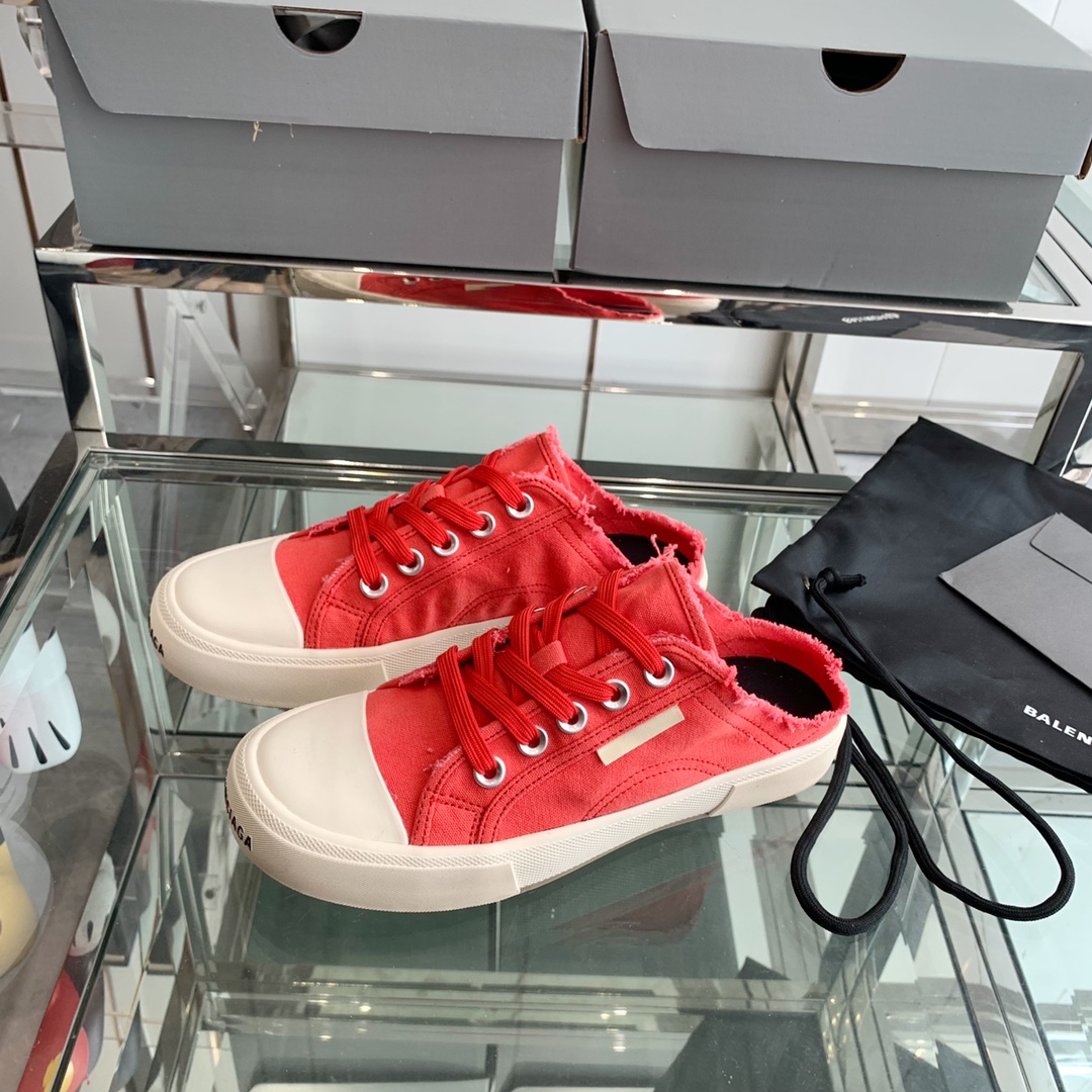 BALENCIAGA最新Paris情