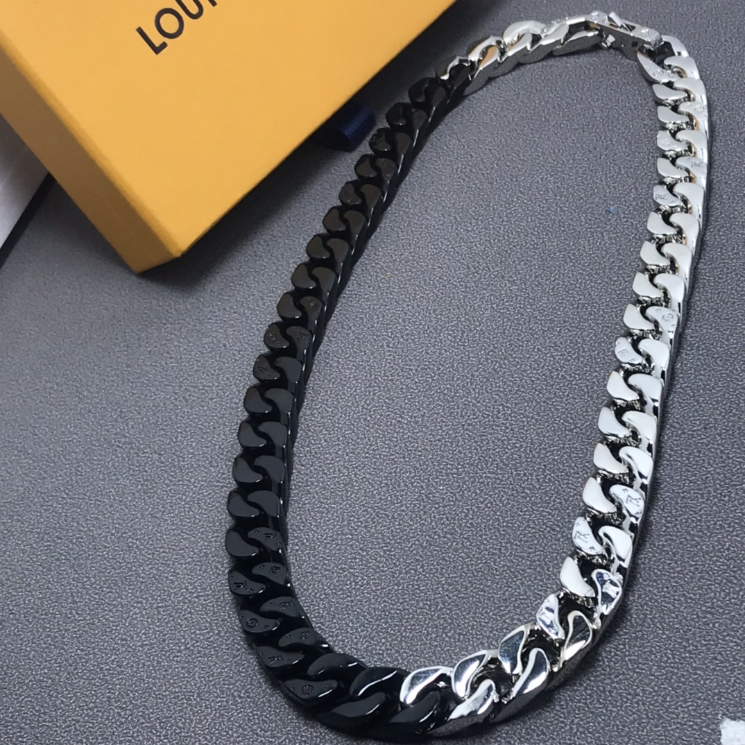 NO:103533,LV necklace New Cuban Maca silver and black necklace Number HJ0508900, Lv necklace, louis vuitton, necklace19860909LV项链 新品古巴玛卡银黑项链 编号HJ0508900,Lv项链,louis vuitton,necklace,Jewelry