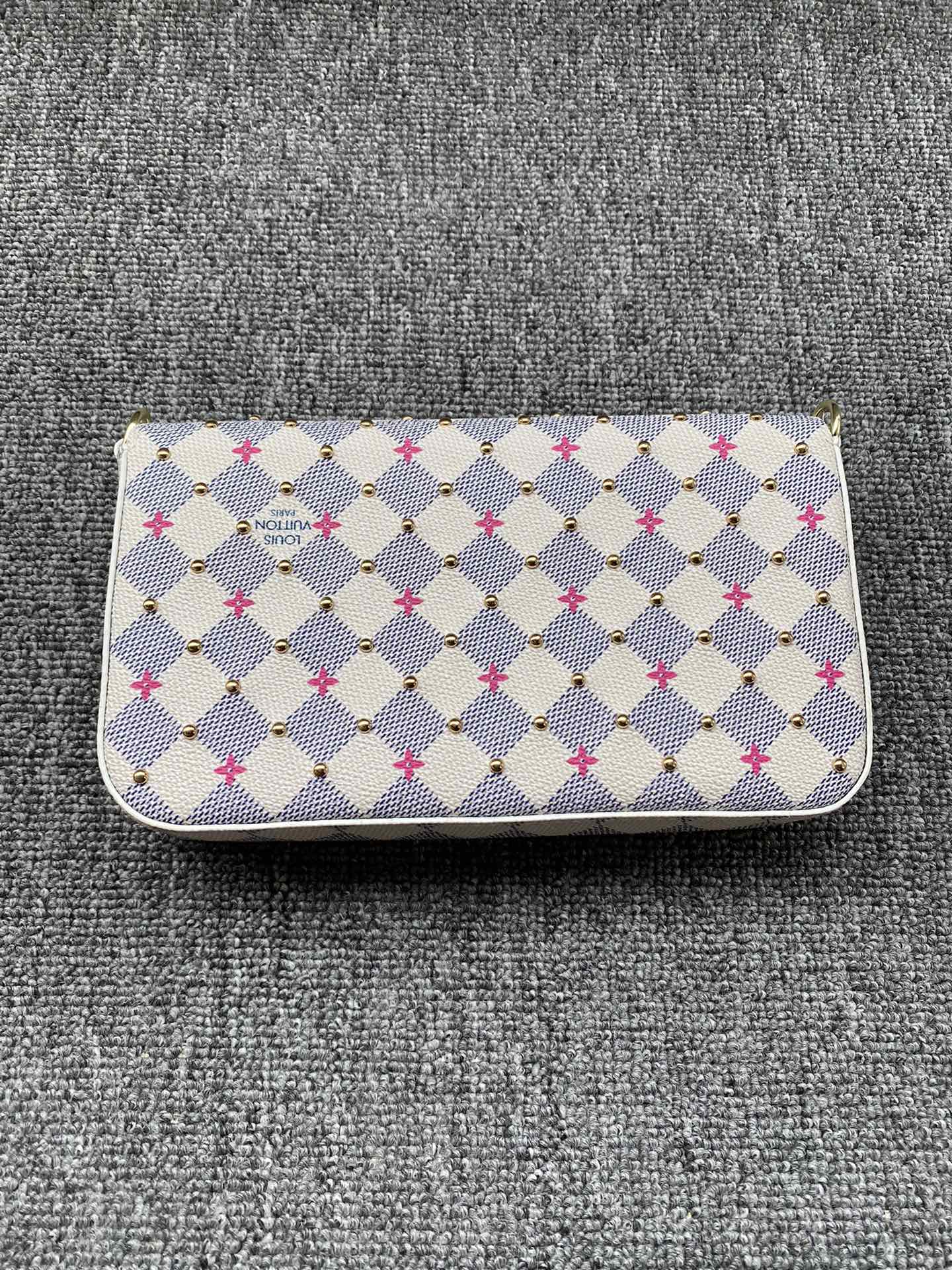 Close-up of the chain detail on the leather chain wallet