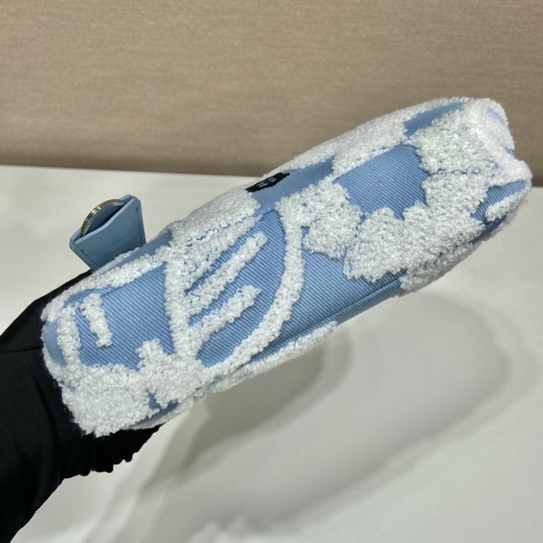 PRADA普拉达花卉刺绣Hobo迷你手袋1NE515