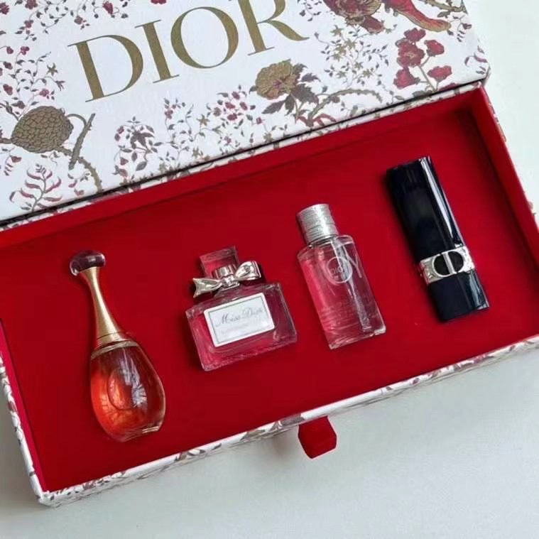 Dior Lunar New Year Makeup Miniatures Set - Miss Dior, J'adore, Joy & Lipstick 3 i1651386899 9342 2