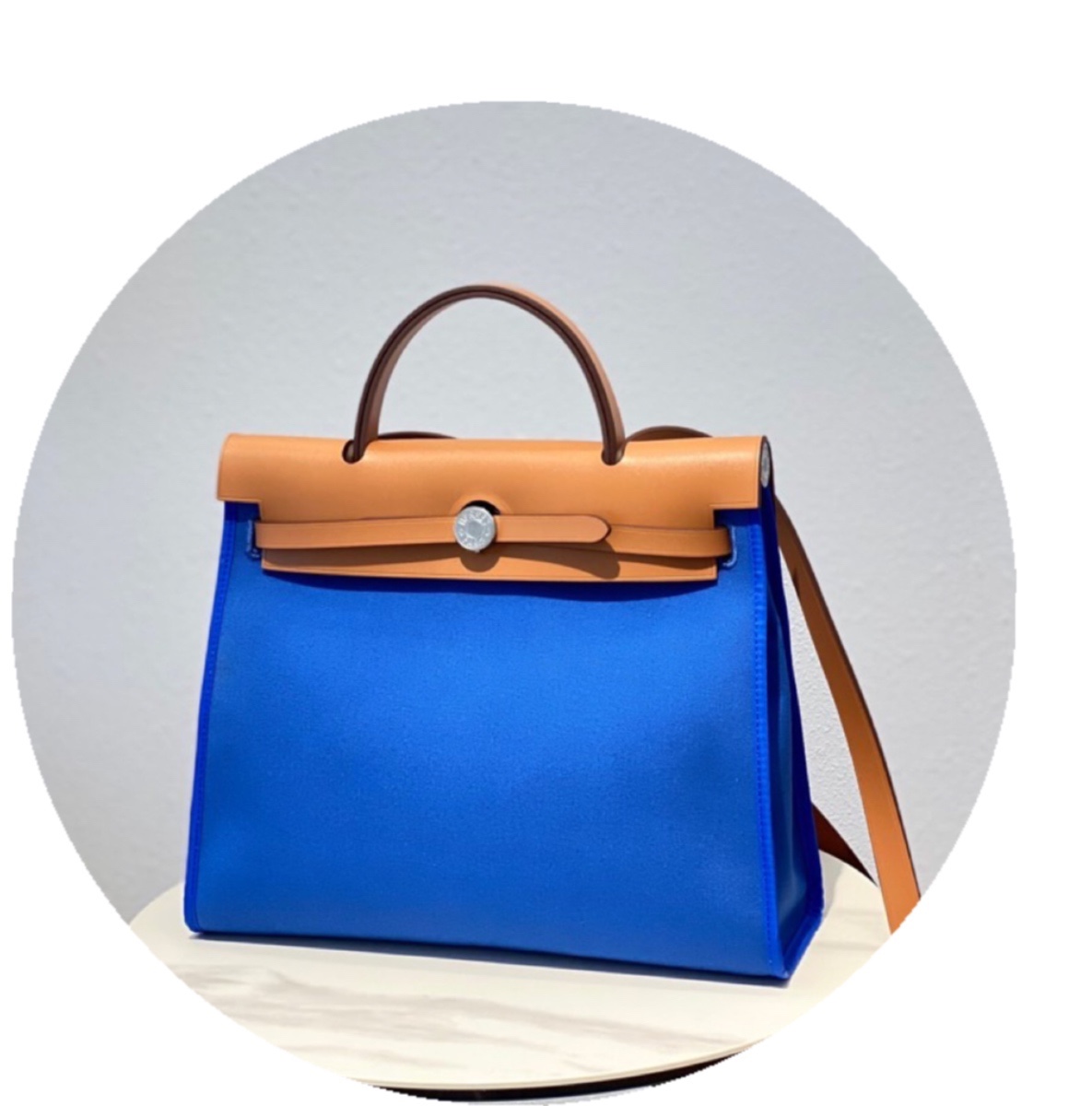 Alexander McQueen Classic Handcrafted Luxury Leather Shoulder Bag