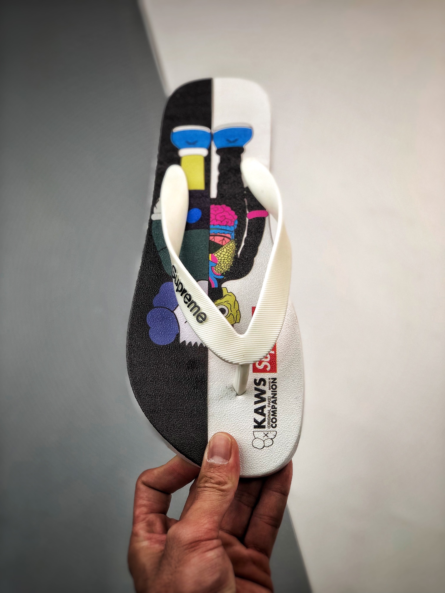 Supreme suprize design street fashion beach slippers couples