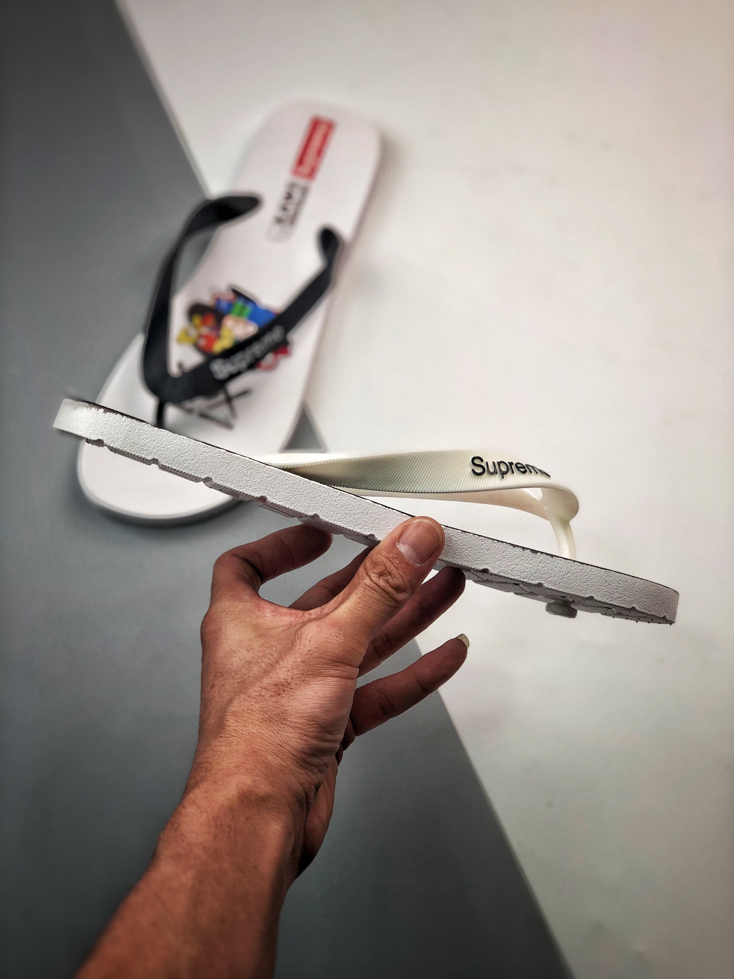 Supreme suprize design street fashion beach slippers couples