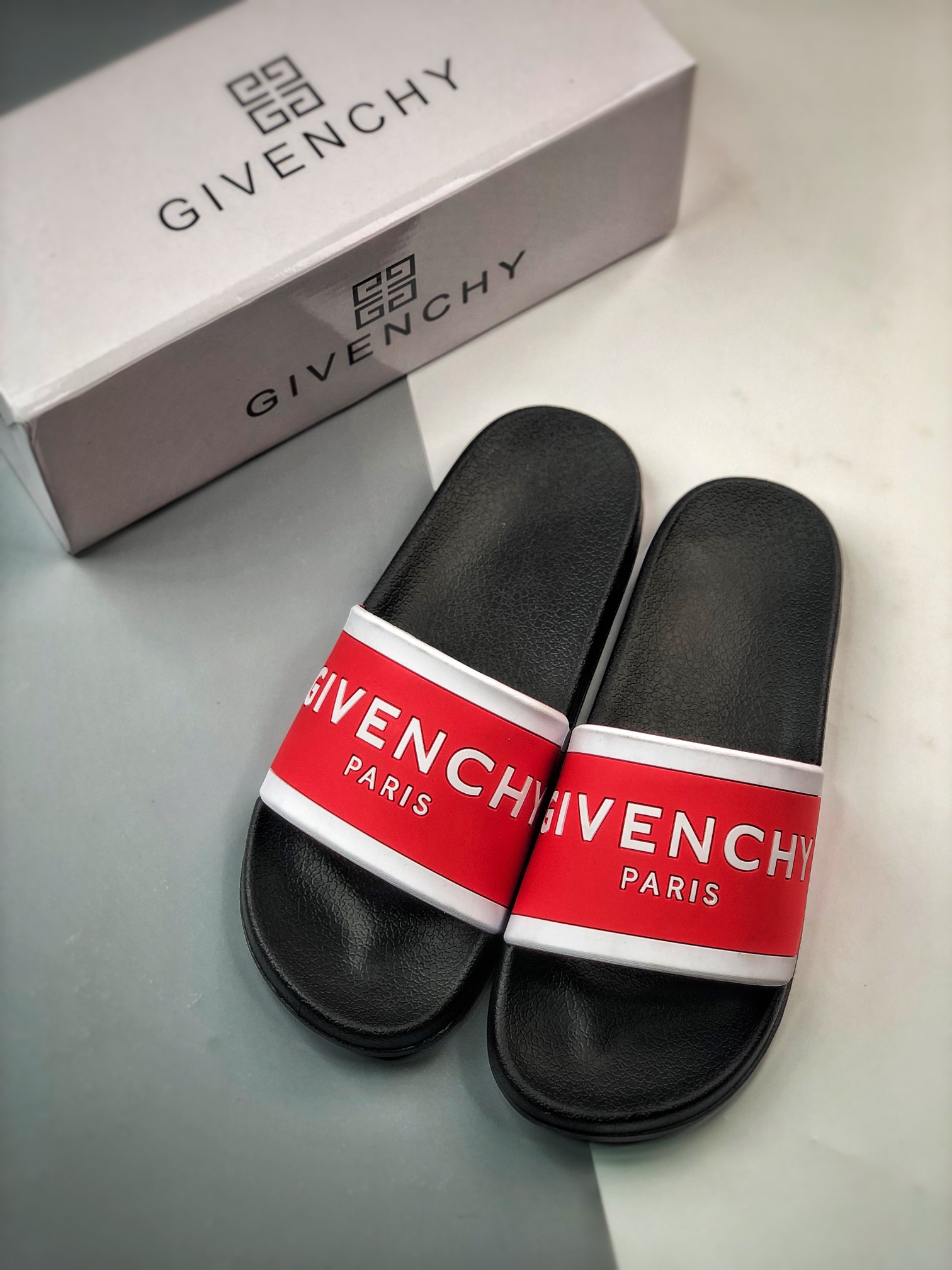 Givenchy Givenchy 19ss summer flip flops high-end luxury trendy internet celebrity style