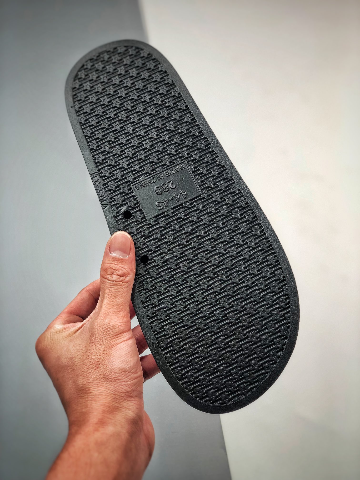 Givenchy Givenchy 19ss summer flip flops high-end luxury trendy internet celebrity style
