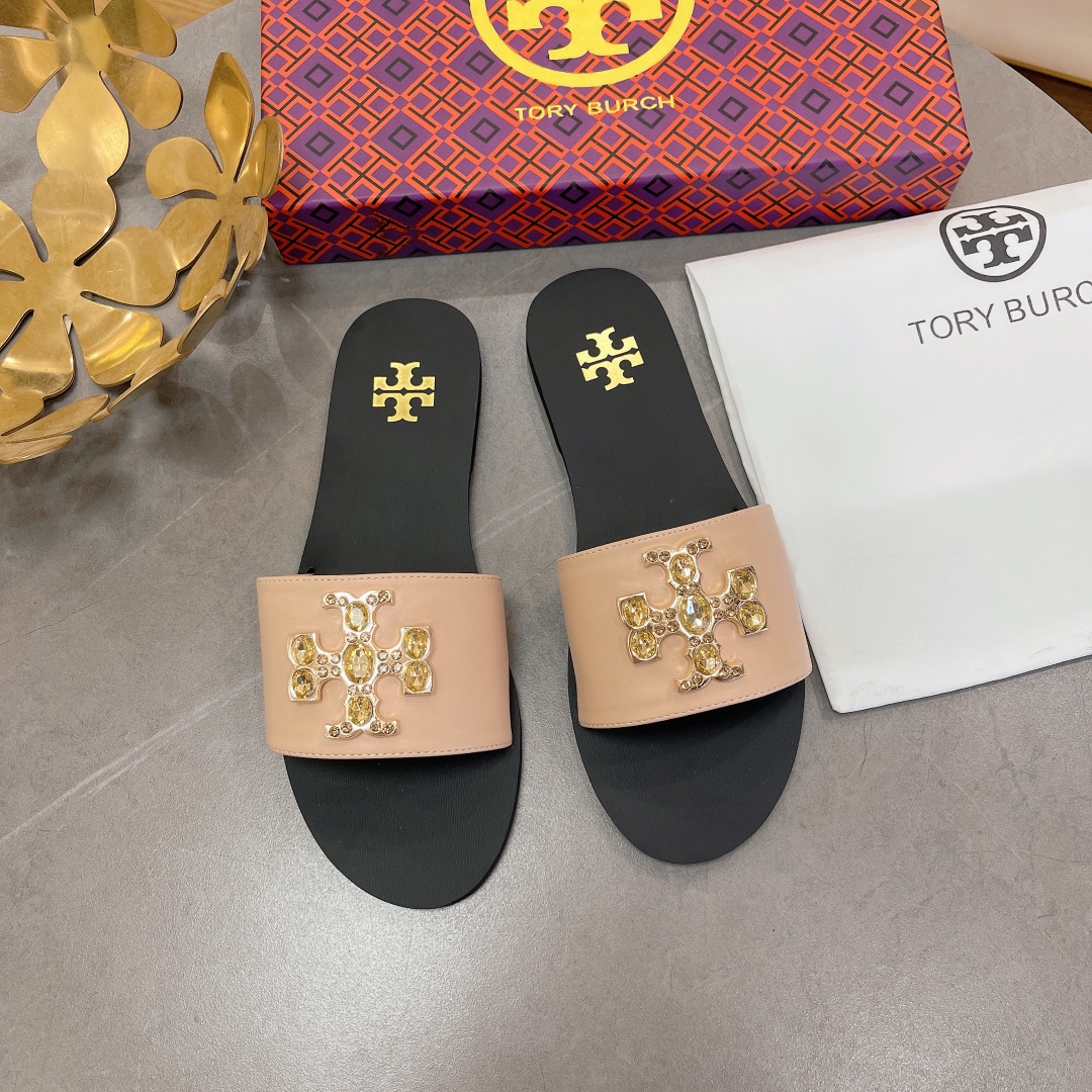 Tory Burch Summer Sandals: Stylish, Comfortable, and Affordable Fashion Choice