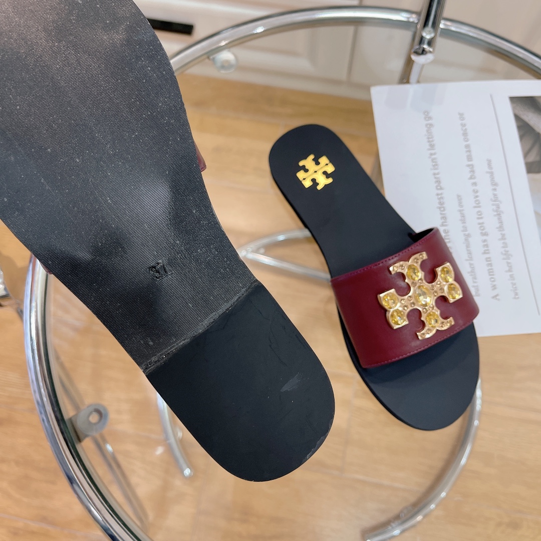 Tory Burch Sandals: Stylish and Comfortable Summer Footwear at $375 - 图片 8