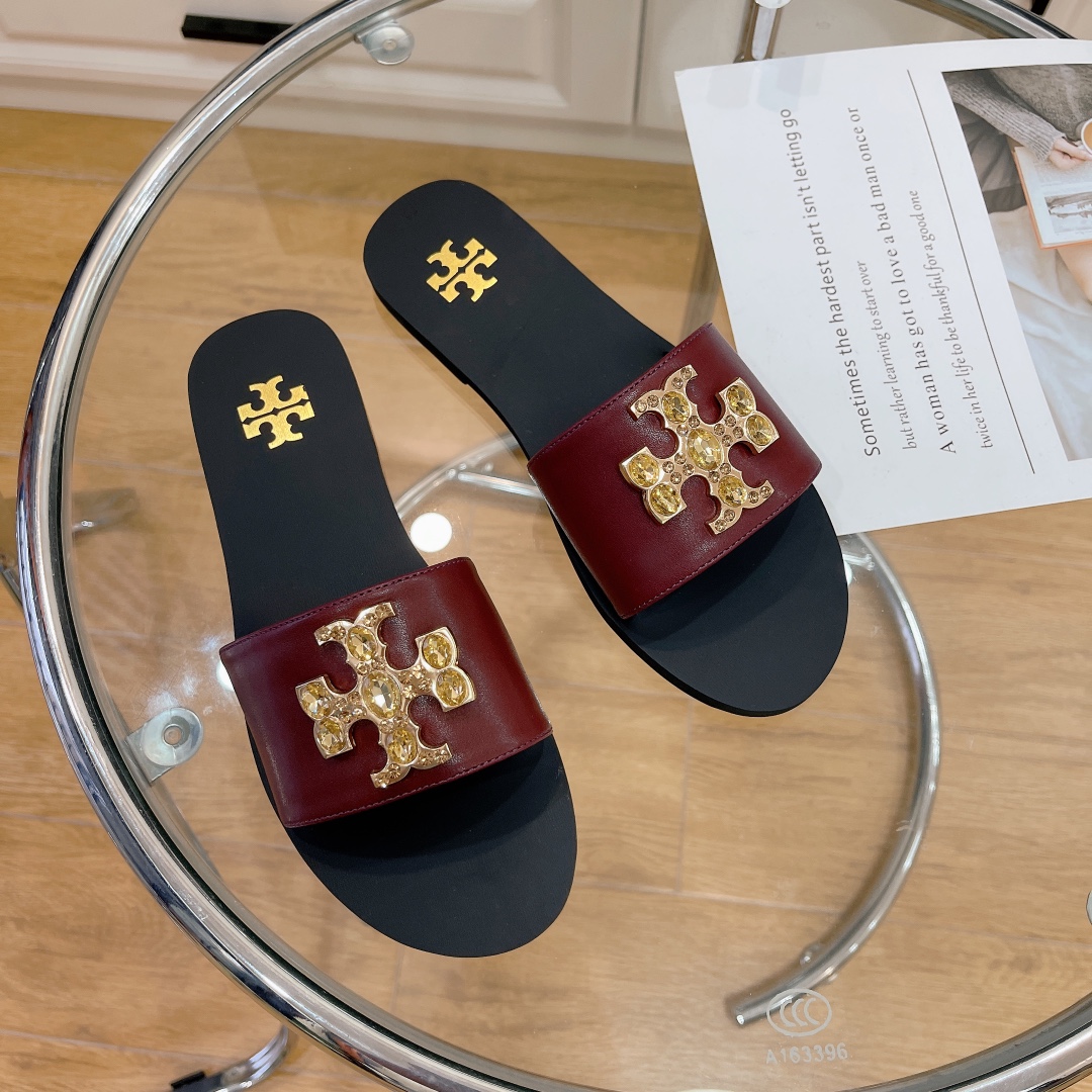 Tory Burch Sandals: Stylish and Comfortable Summer Footwear at $375 - 图片 4