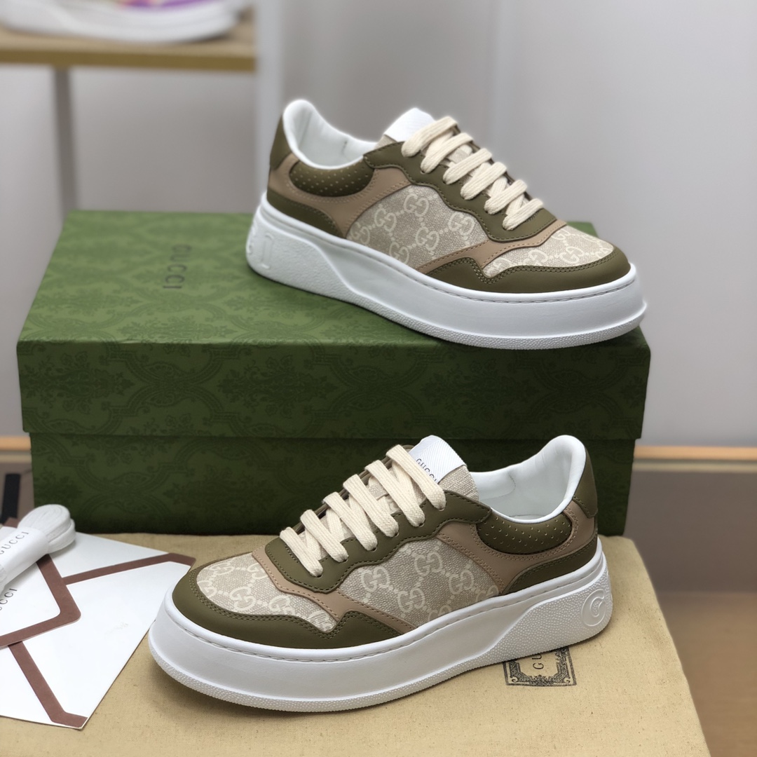 GUCCI古驰 采用牛皮材质GG印花帆布情侣款运动鞋