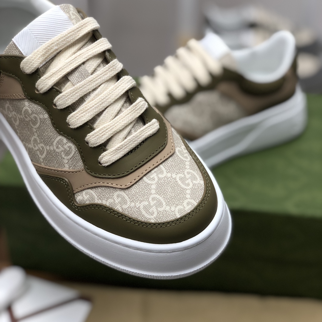 GUCCI古驰 采用牛皮材质GG印花帆布情侣款运动鞋