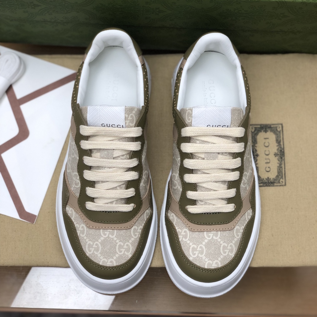 GUCCI古驰 采用牛皮材质GG印花帆布情侣款运动鞋
