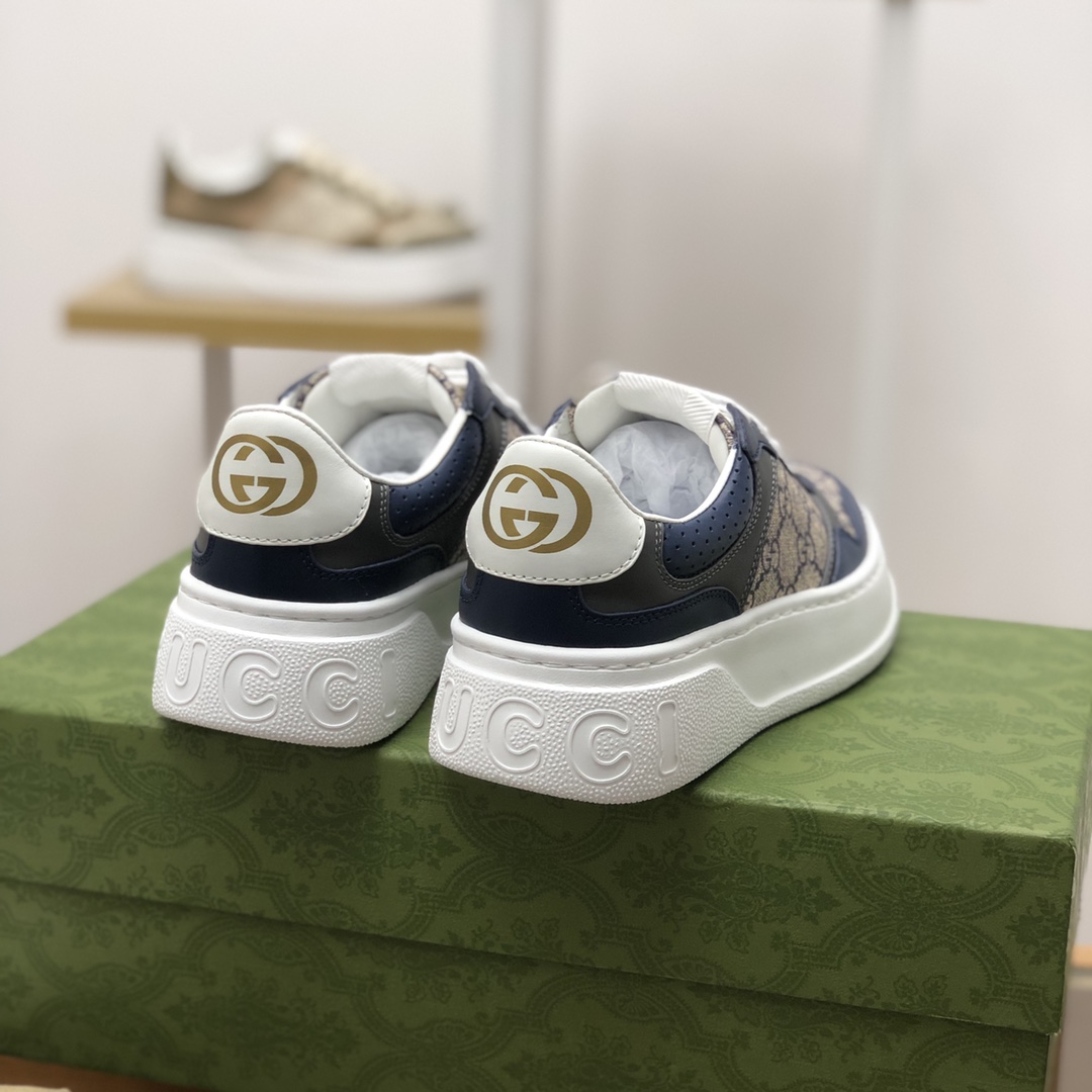 GUCCI古驰 采用牛皮材质GG印花帆布情侣款运动鞋