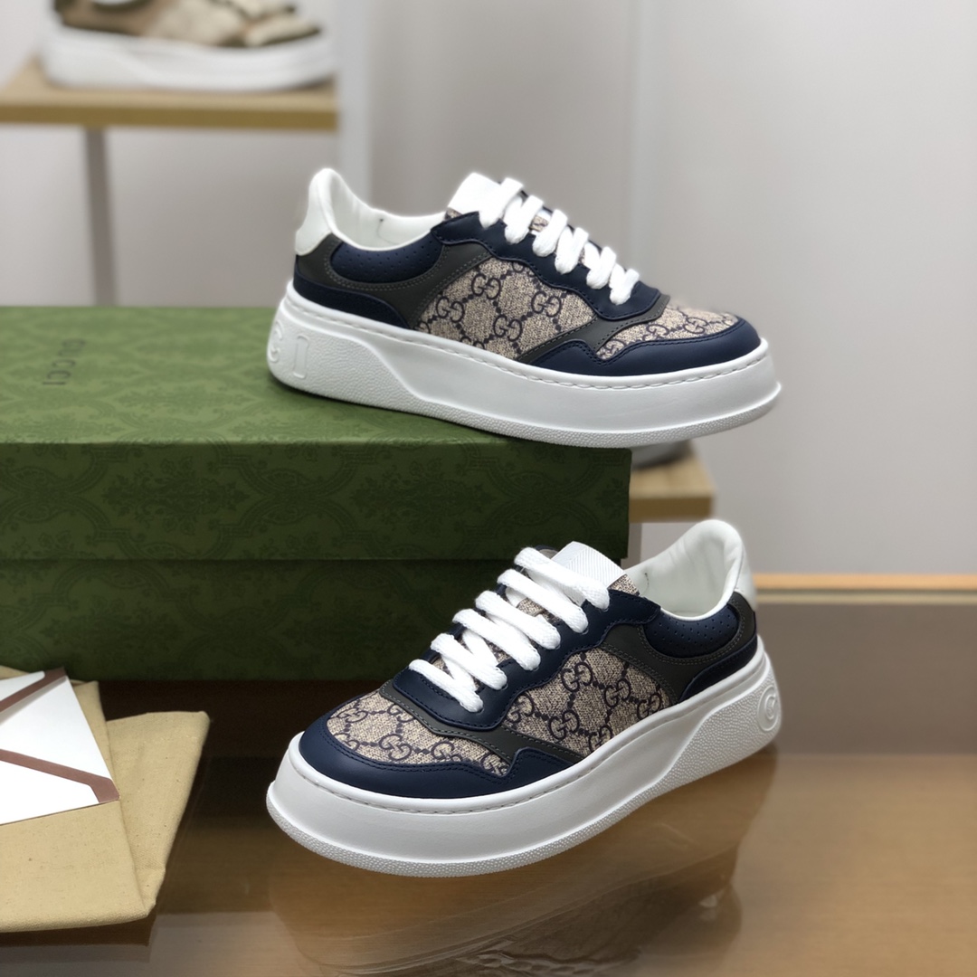 GUCCI古驰 采用牛皮材质GG印花帆布情侣款运动鞋