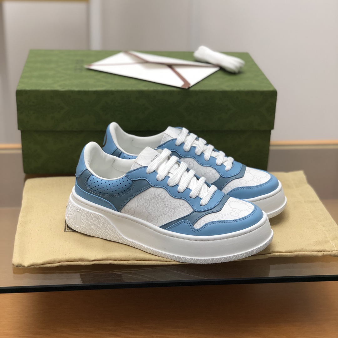 GUCCI古驰 采用牛皮材质GG印花帆布情侣款运动鞋