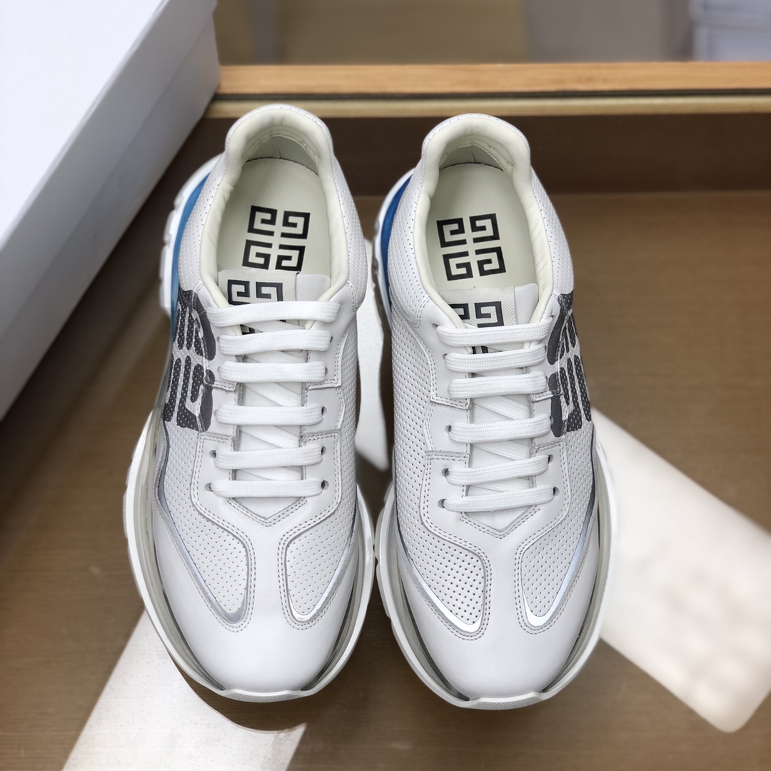 Givenchy/纪梵希   采用白色镂空皮革材质LOGO刺绣男士低帮慢跑运动鞋