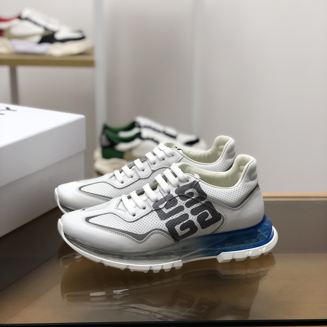 Givenchy/纪梵希   采用白色镂空皮革材质LOGO刺绣男士低帮慢跑运动鞋