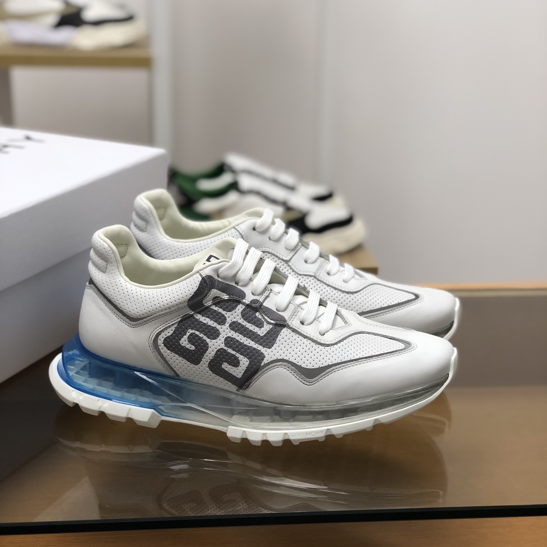 Givenchy/纪梵希   采用白色镂空皮革材质LOGO刺绣男士低帮慢跑运动鞋