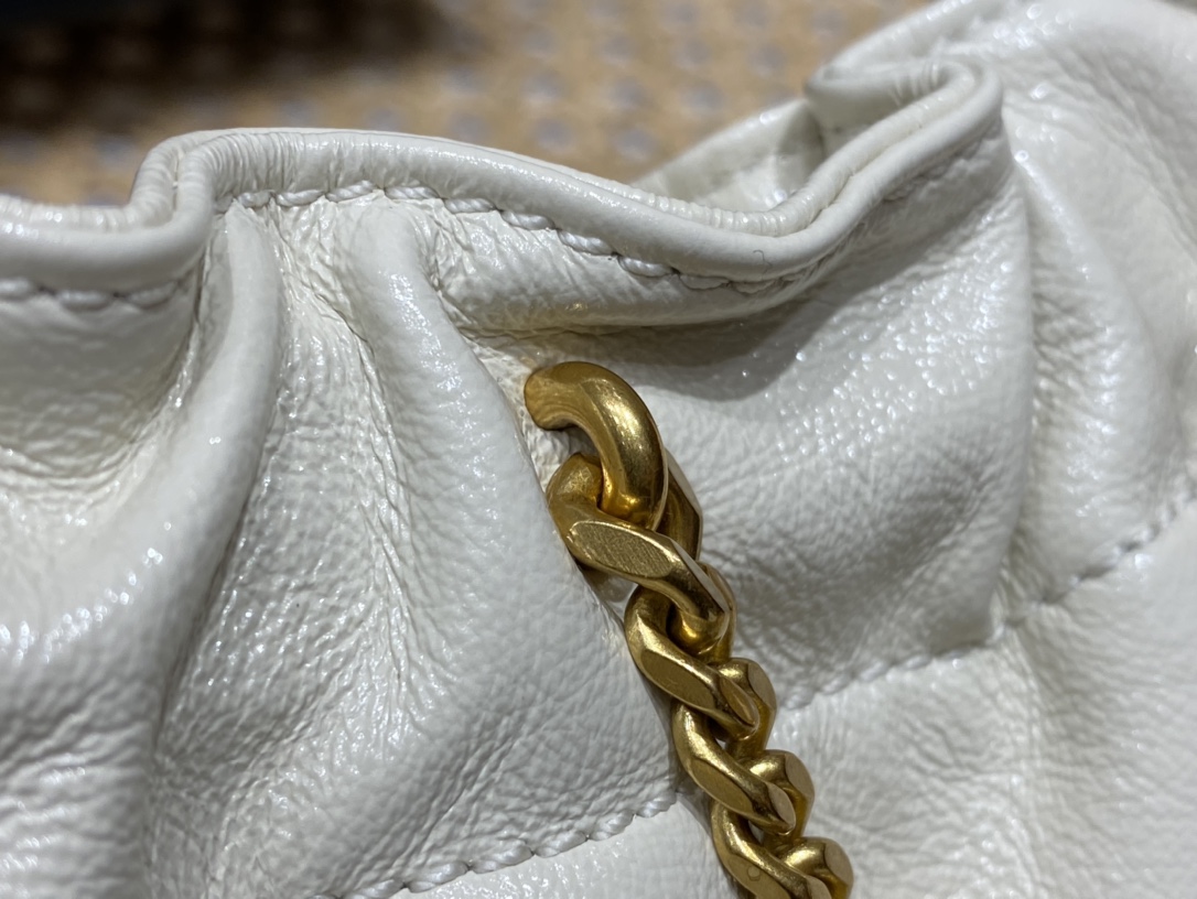 Saint laurent Ysl 专柜新款云朵型腋下链条包 681632白色金扣