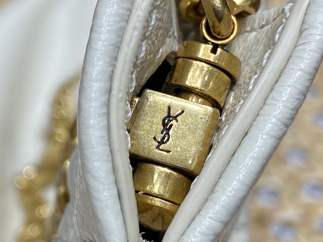 Saint laurent Ysl 专柜新款云朵型腋下链条包 681632白色金扣