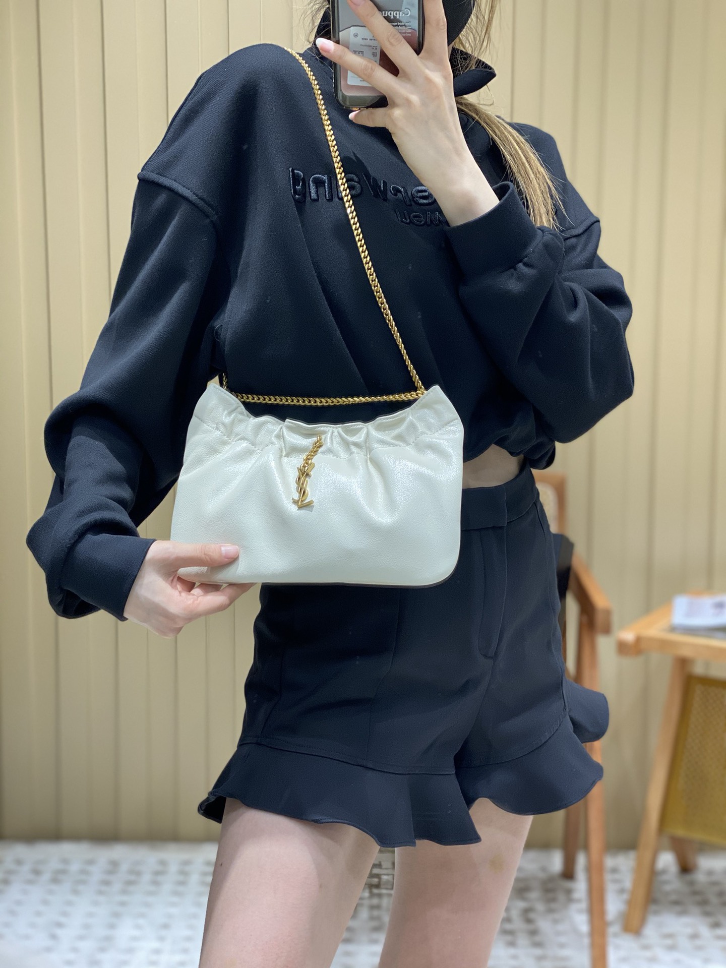 Saint laurent Ysl 专柜新款云朵型腋下链条包 681632白色金扣