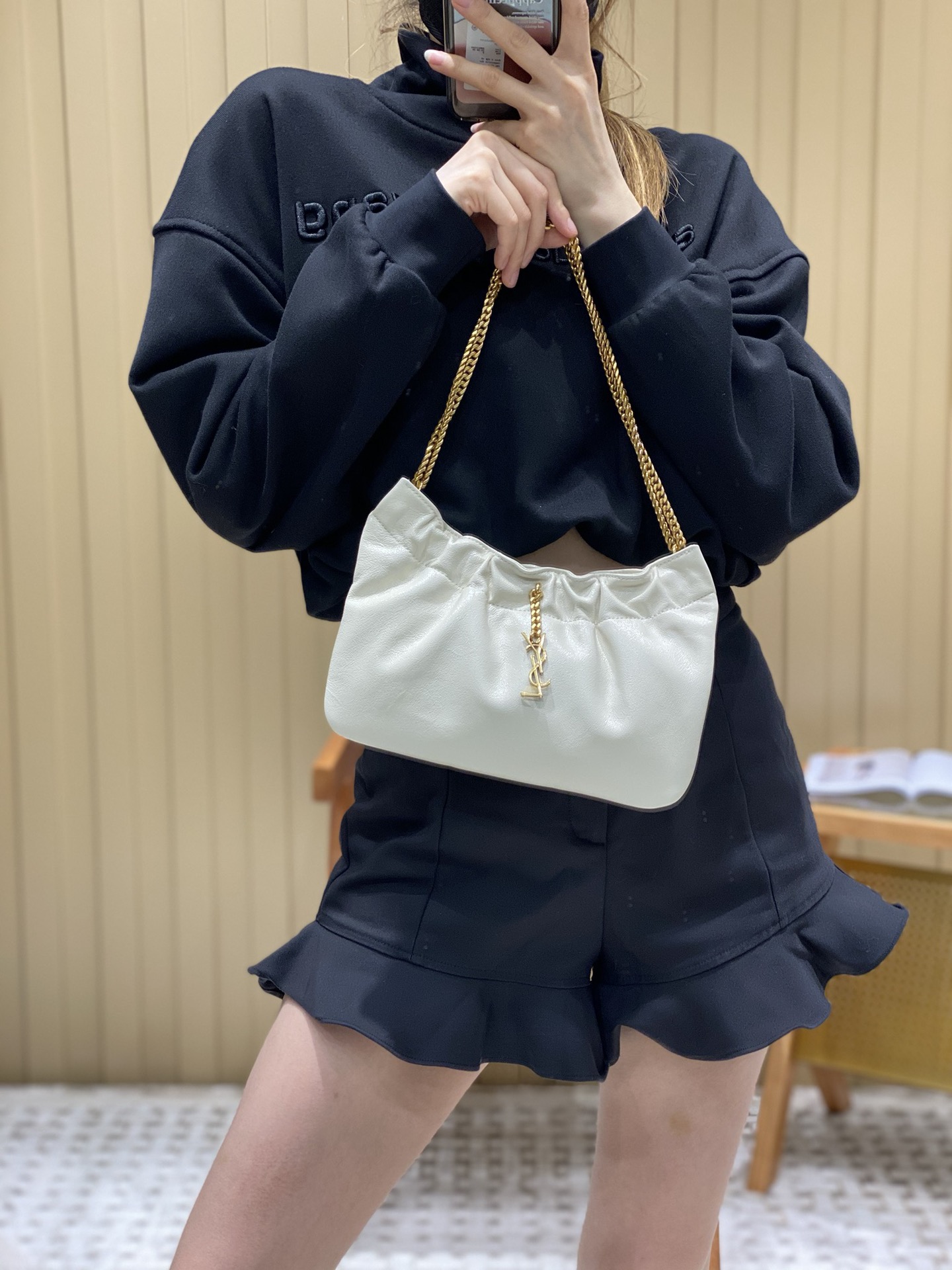 Saint laurent Ysl 专柜新款云朵型腋下链条包 681632白色金扣